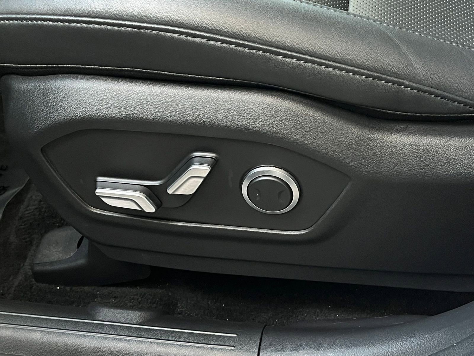 Thumbnail: 2025 Hyundai Santa Fe - 23