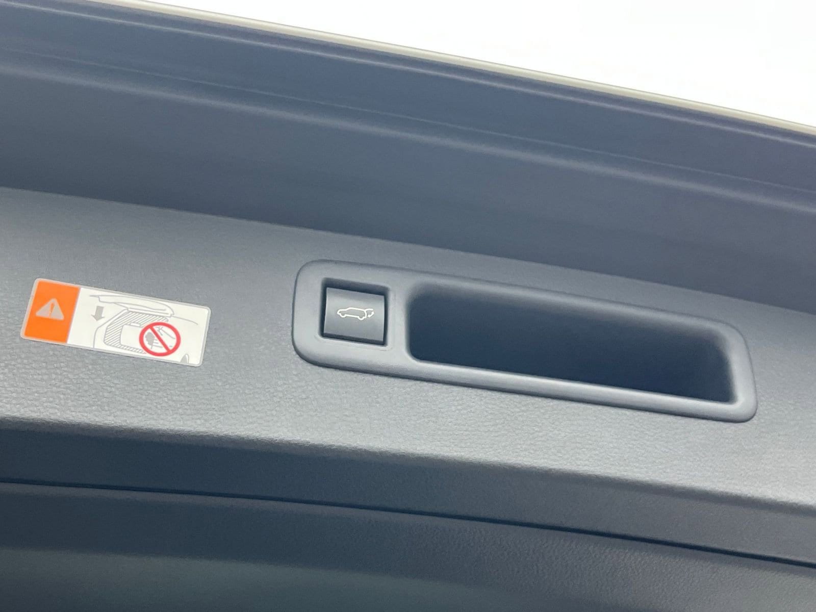 Thumbnail: 2025 Toyota Highlander - 21