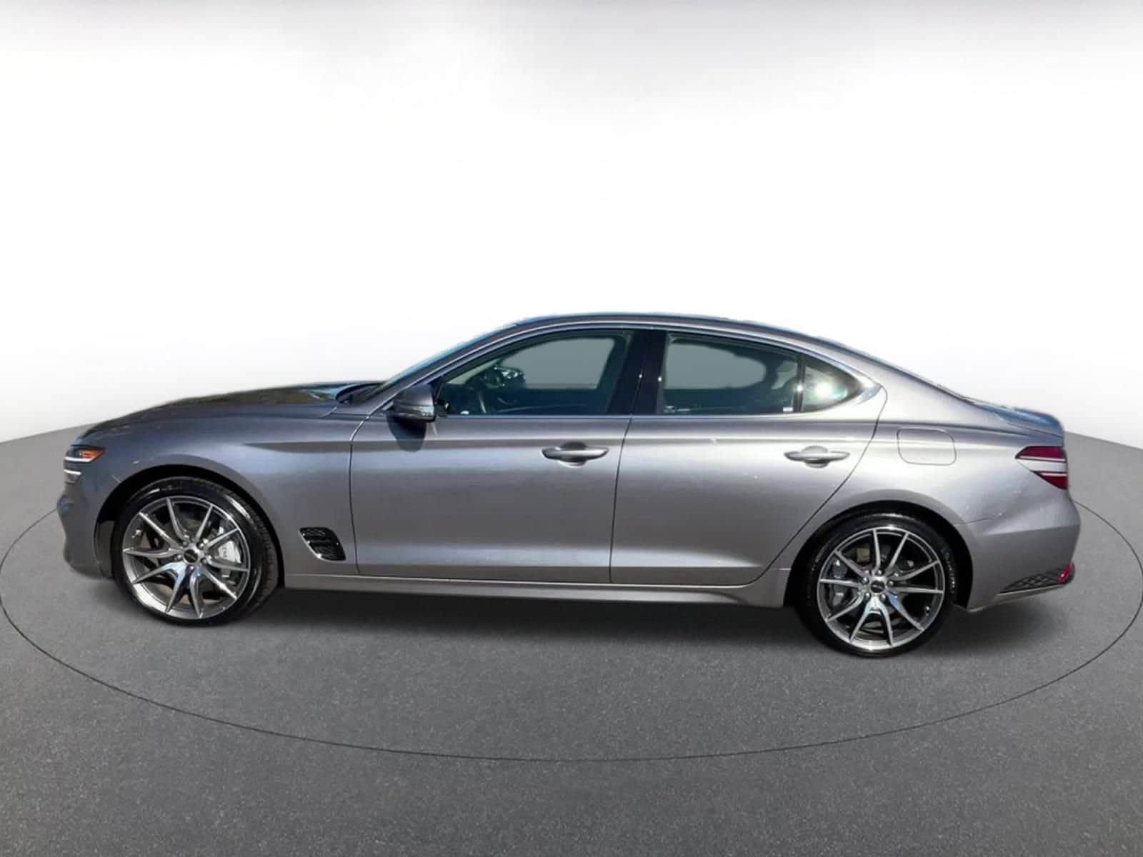 Thumbnail: 2025 Genesis G70 - 6
