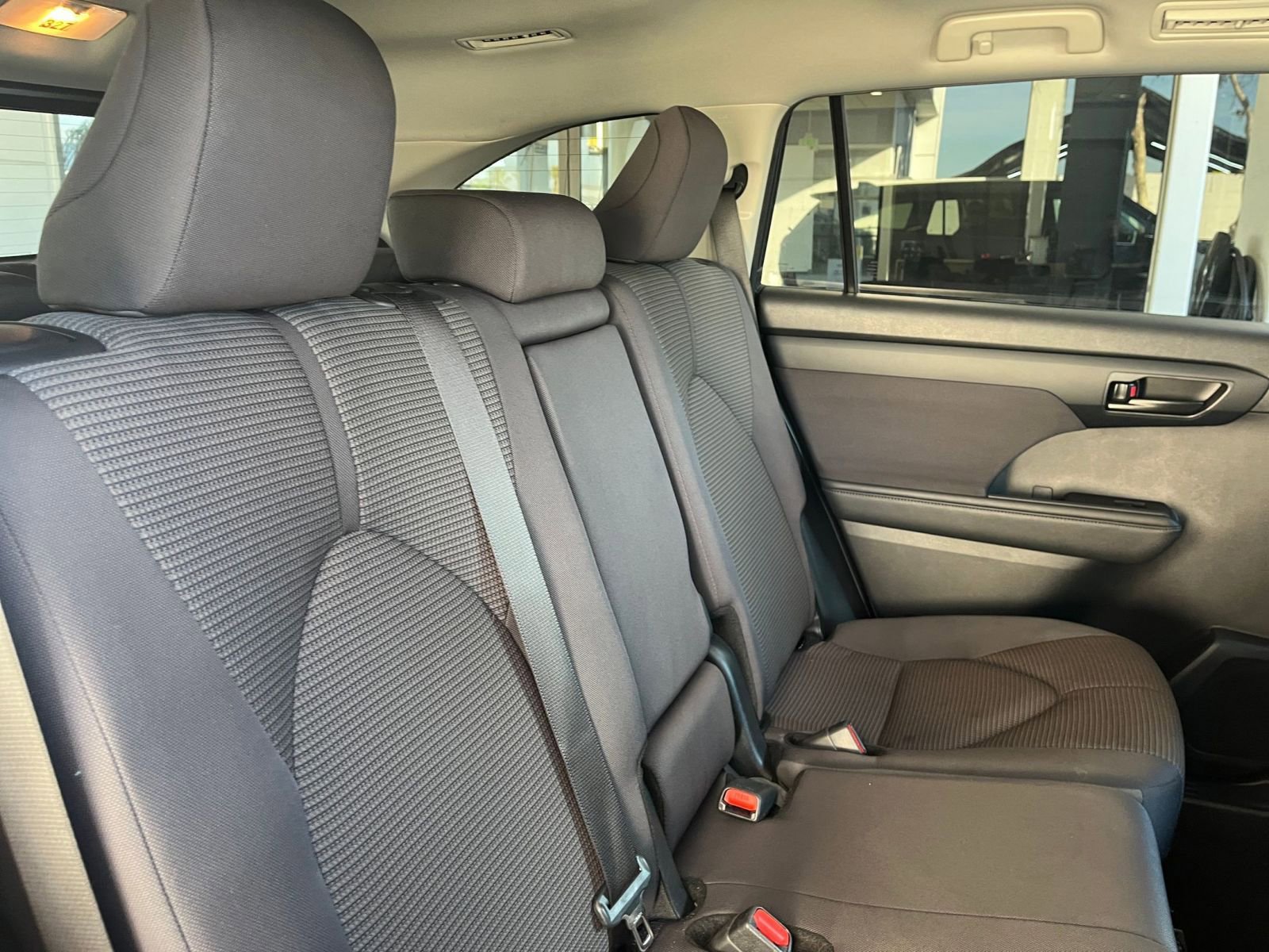 Thumbnail: 2025 Toyota Highlander - 27