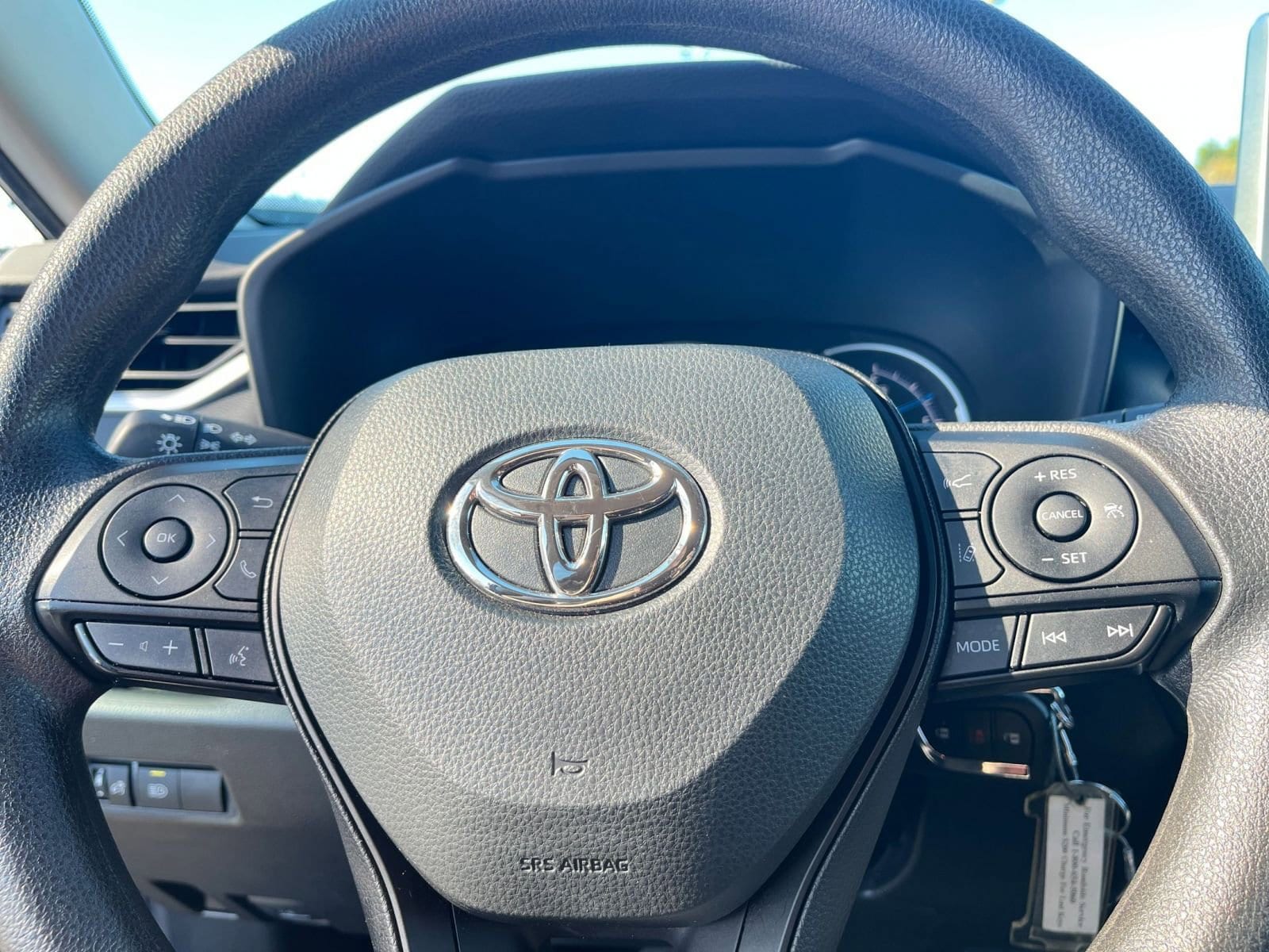 Thumbnail: 2025 Toyota RAV4 - 28