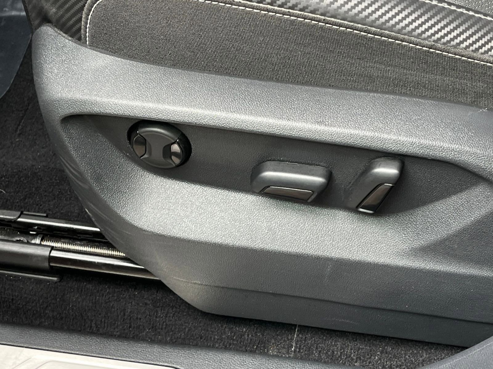 Thumbnail: 2025 Volkswagen Atlas - 23