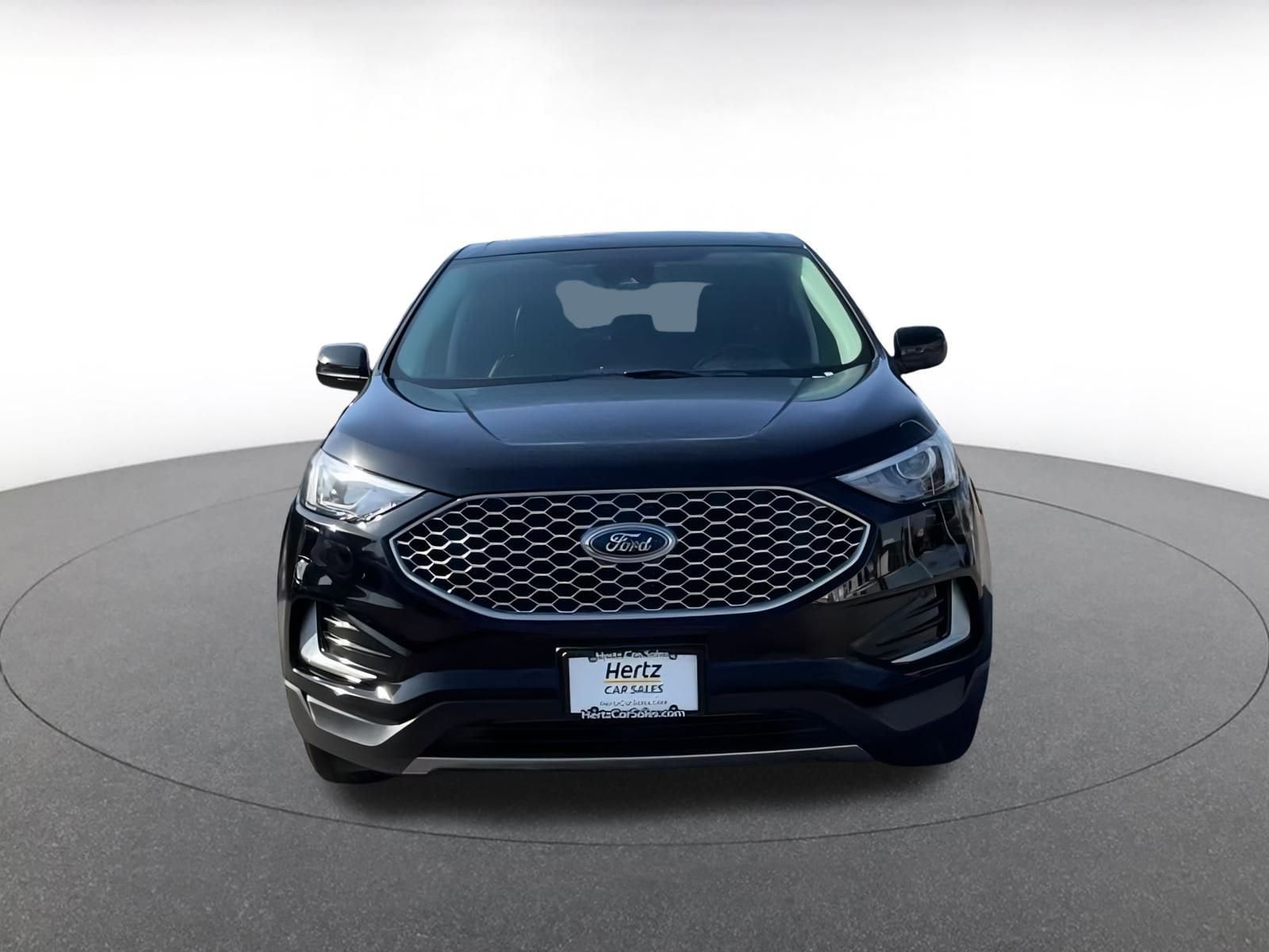 Thumbnail: 2023 Ford Edge - 4