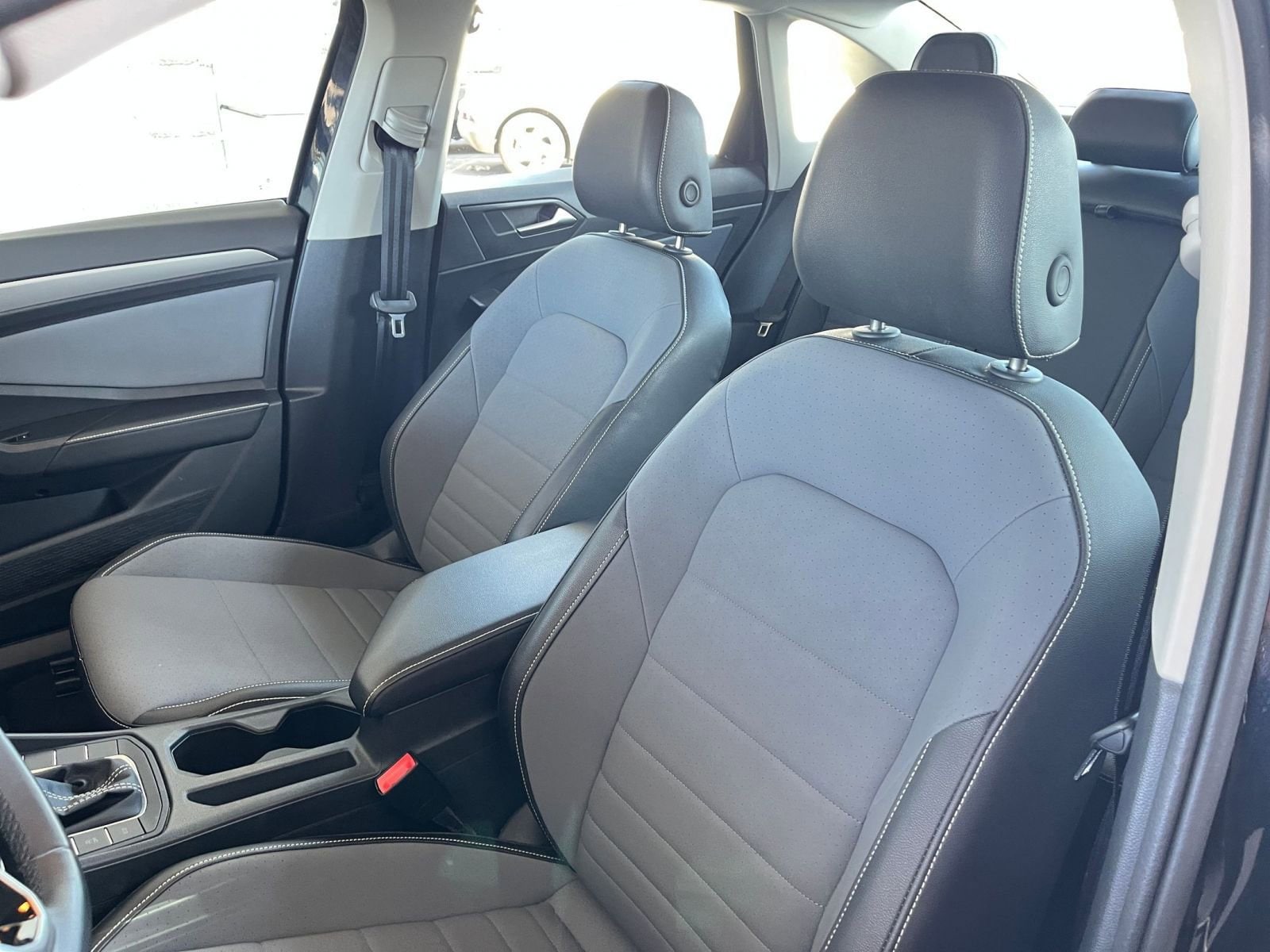 Thumbnail: 2025 Volkswagen Jetta - 27