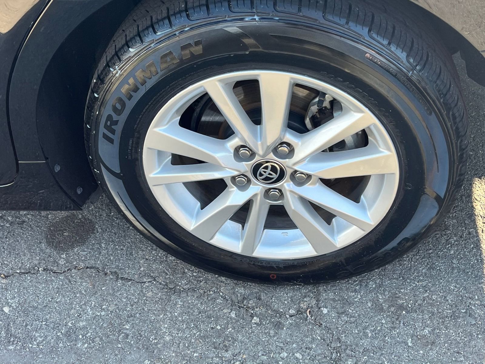 Thumbnail: 2025 Toyota Camry - 30