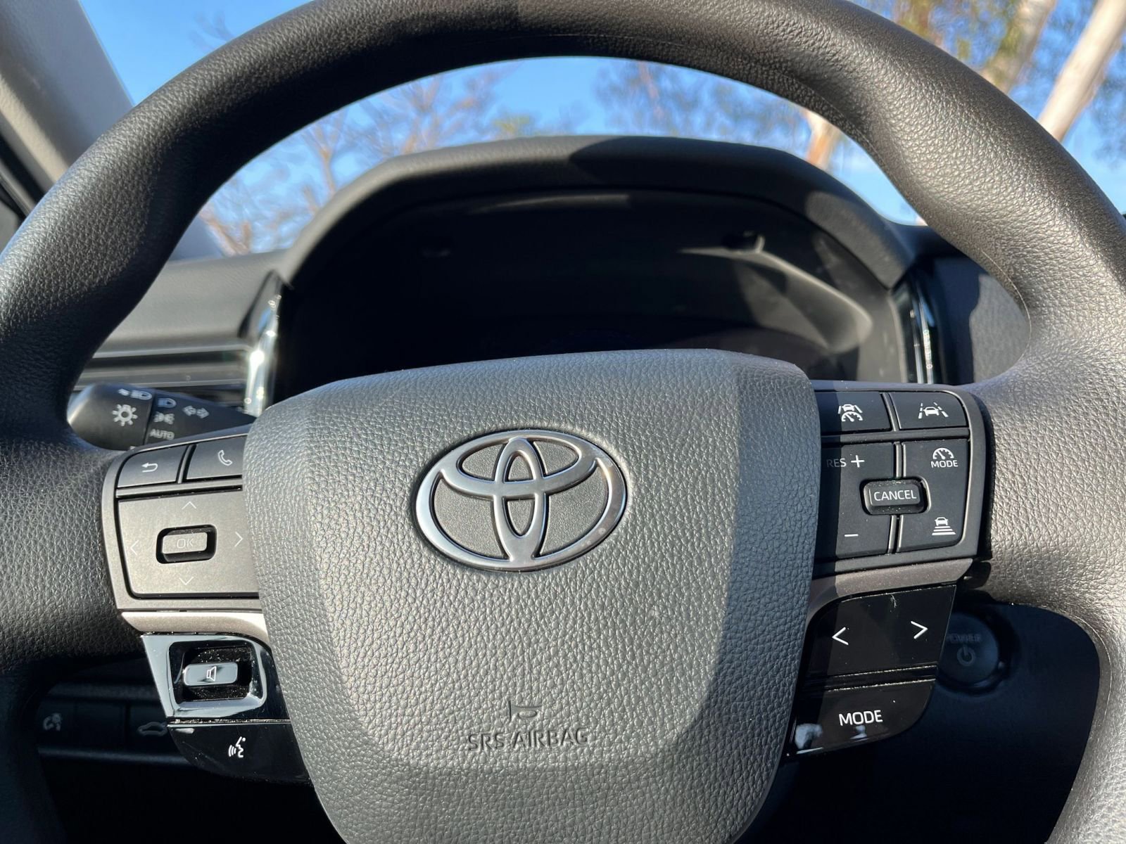 Thumbnail: 2025 Toyota Camry - 28