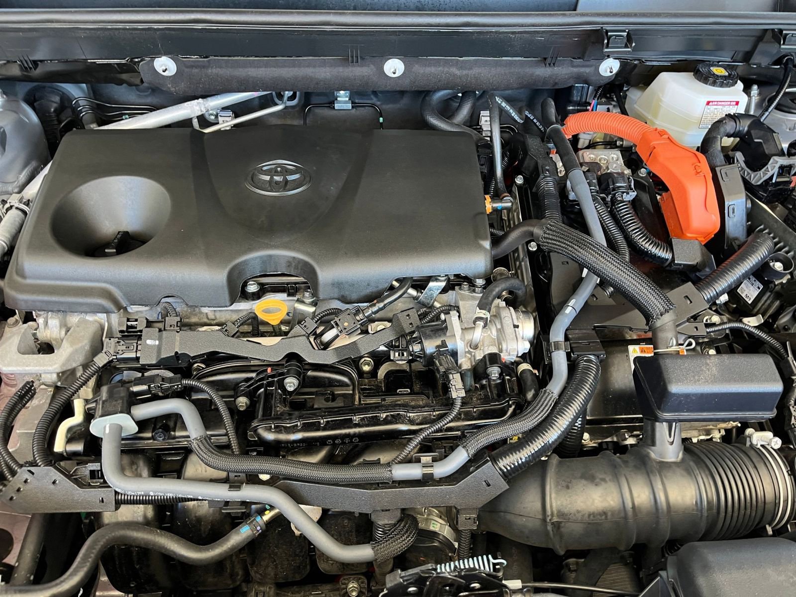 Thumbnail: 2025 Toyota RAV4 - 32