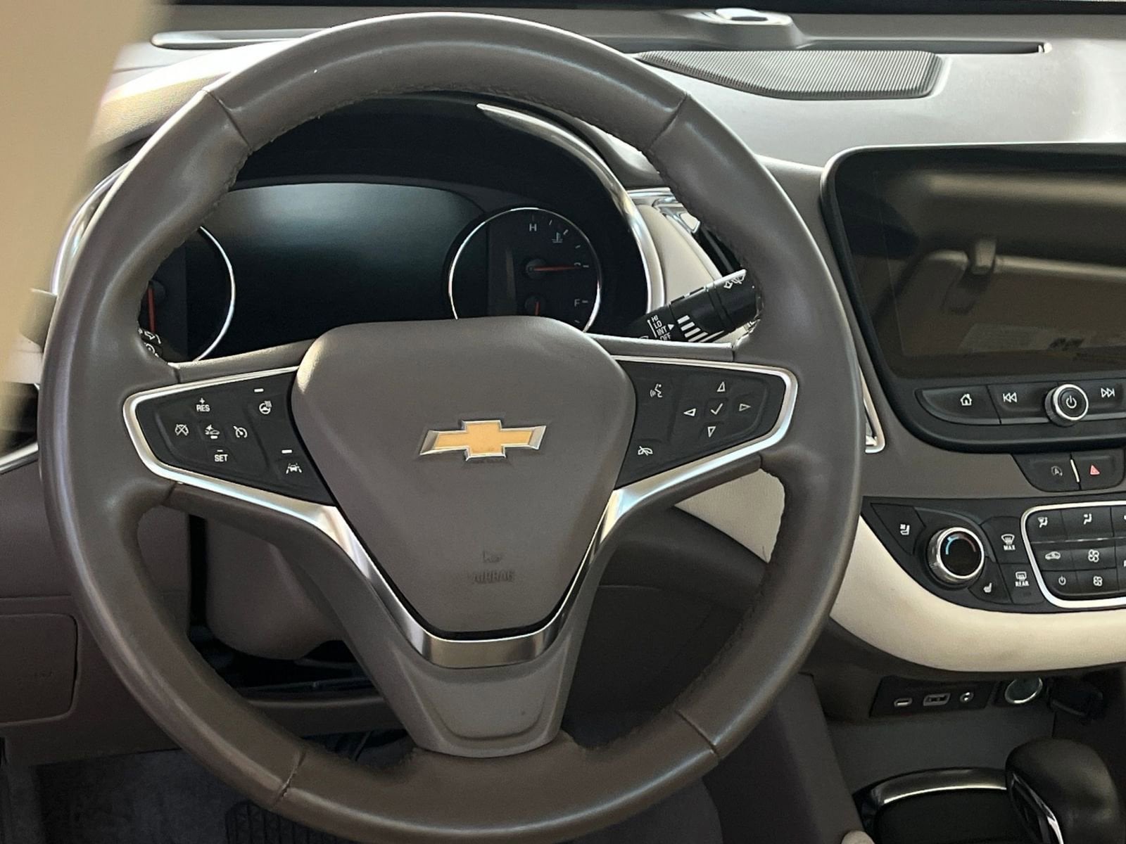 Thumbnail: 2024 Chevrolet Malibu - 28