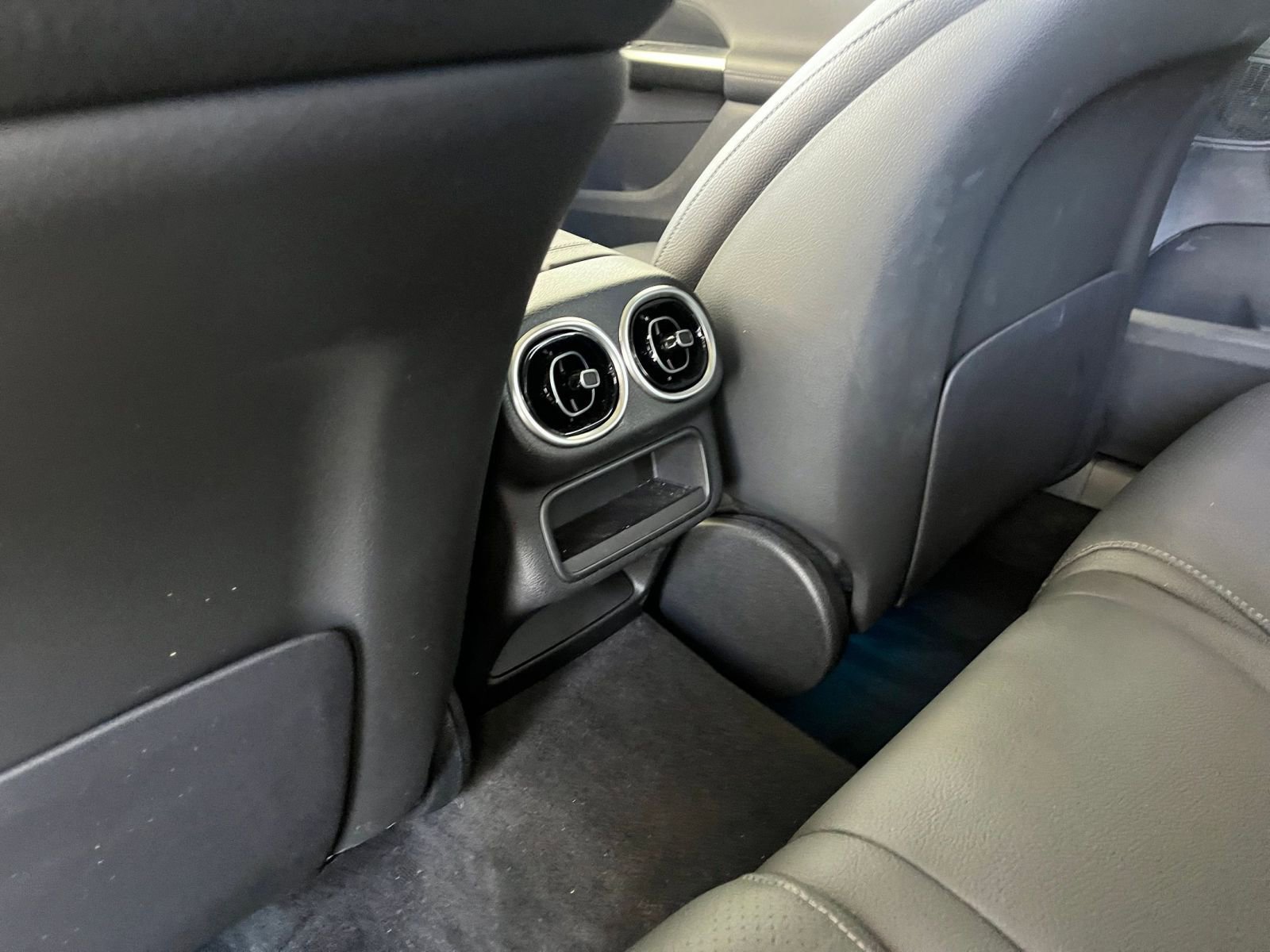 Thumbnail: 2024 Mercedes-Benz GLC - 24