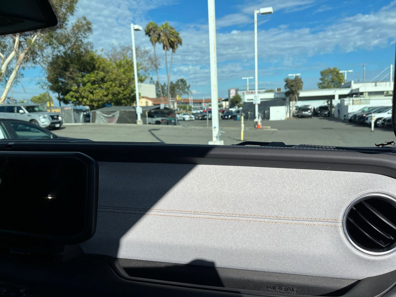 Thumbnail: 2025 Jeep Wrangler - 35