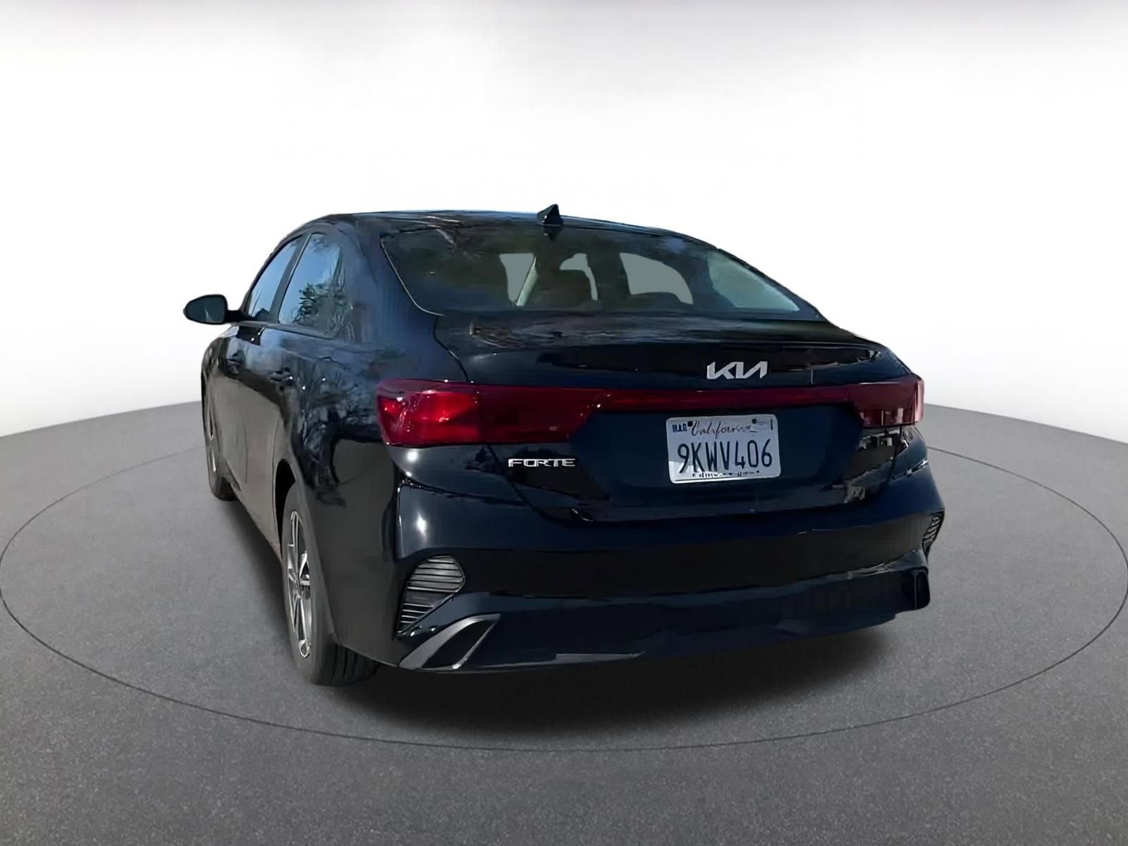 Thumbnail: 2024 Kia Forte - 9