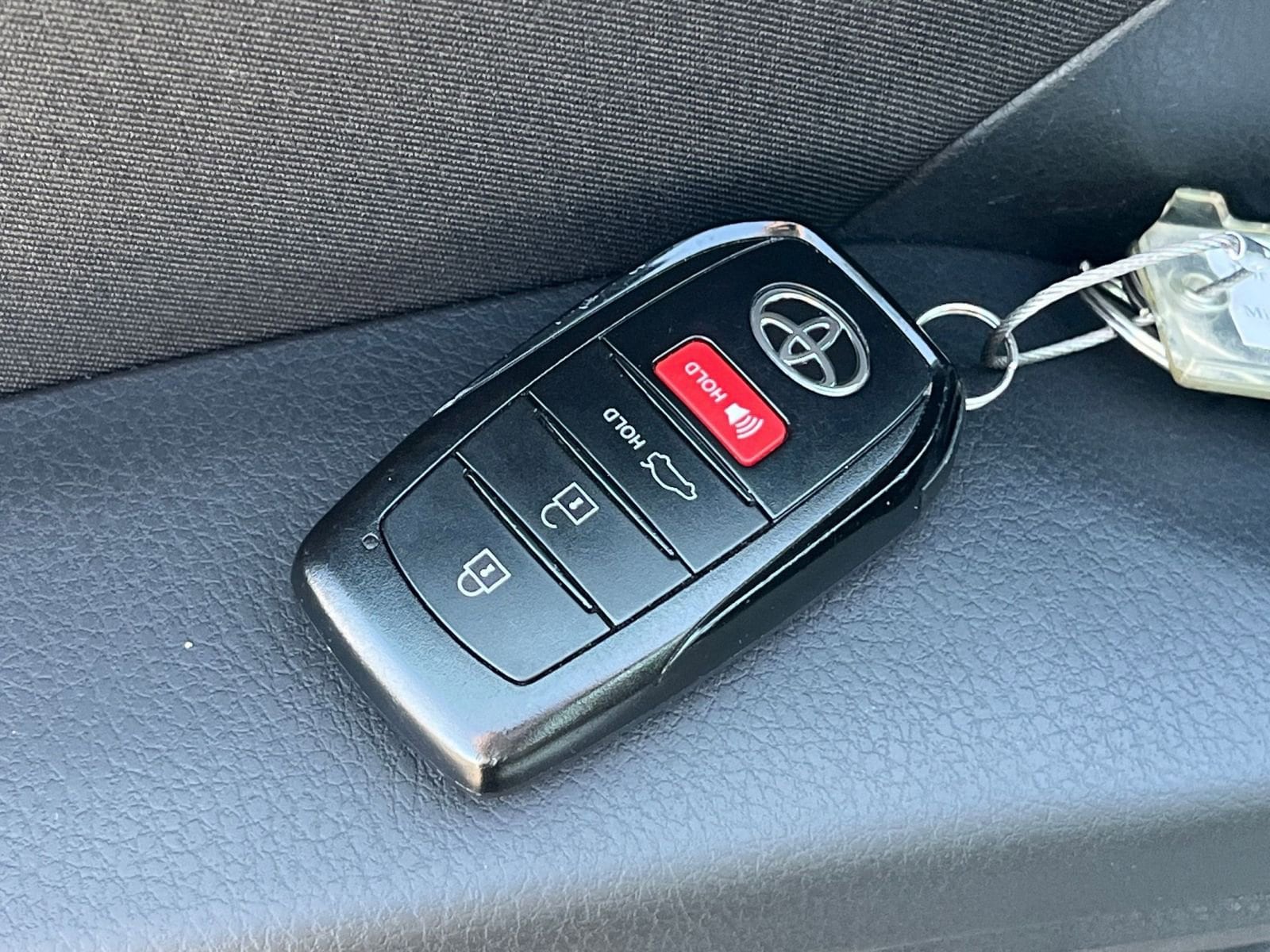 Thumbnail: 2025 Toyota Camry - 22