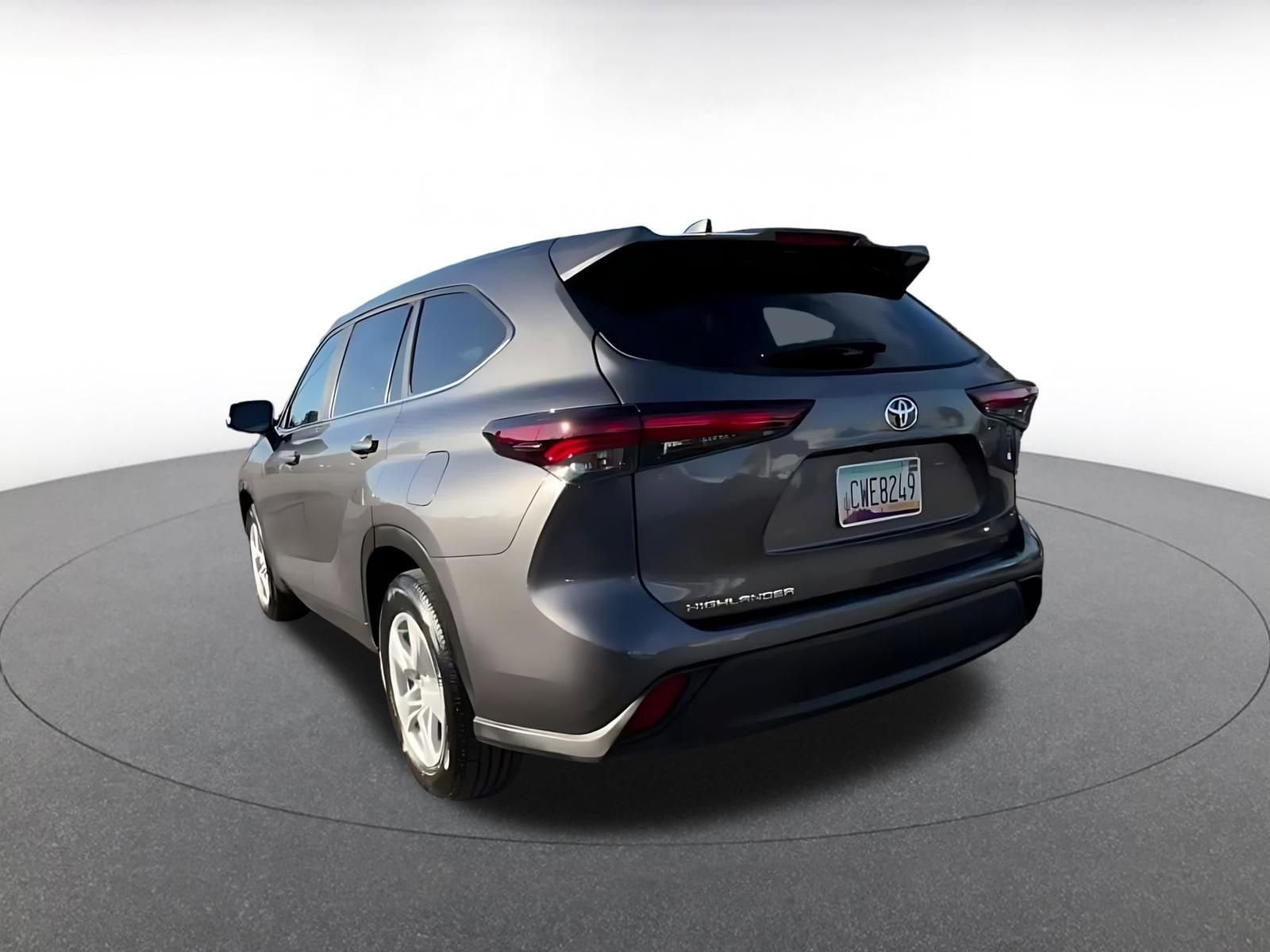 Thumbnail: 2025 Toyota Highlander - 15