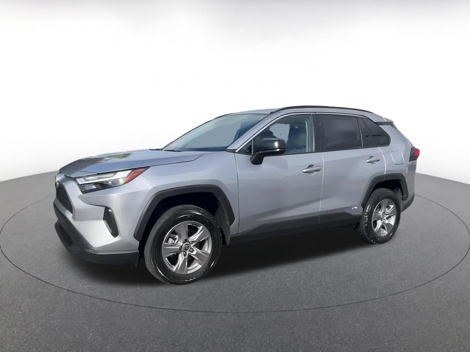 Thumbnail: 2025 Toyota RAV4 - 8