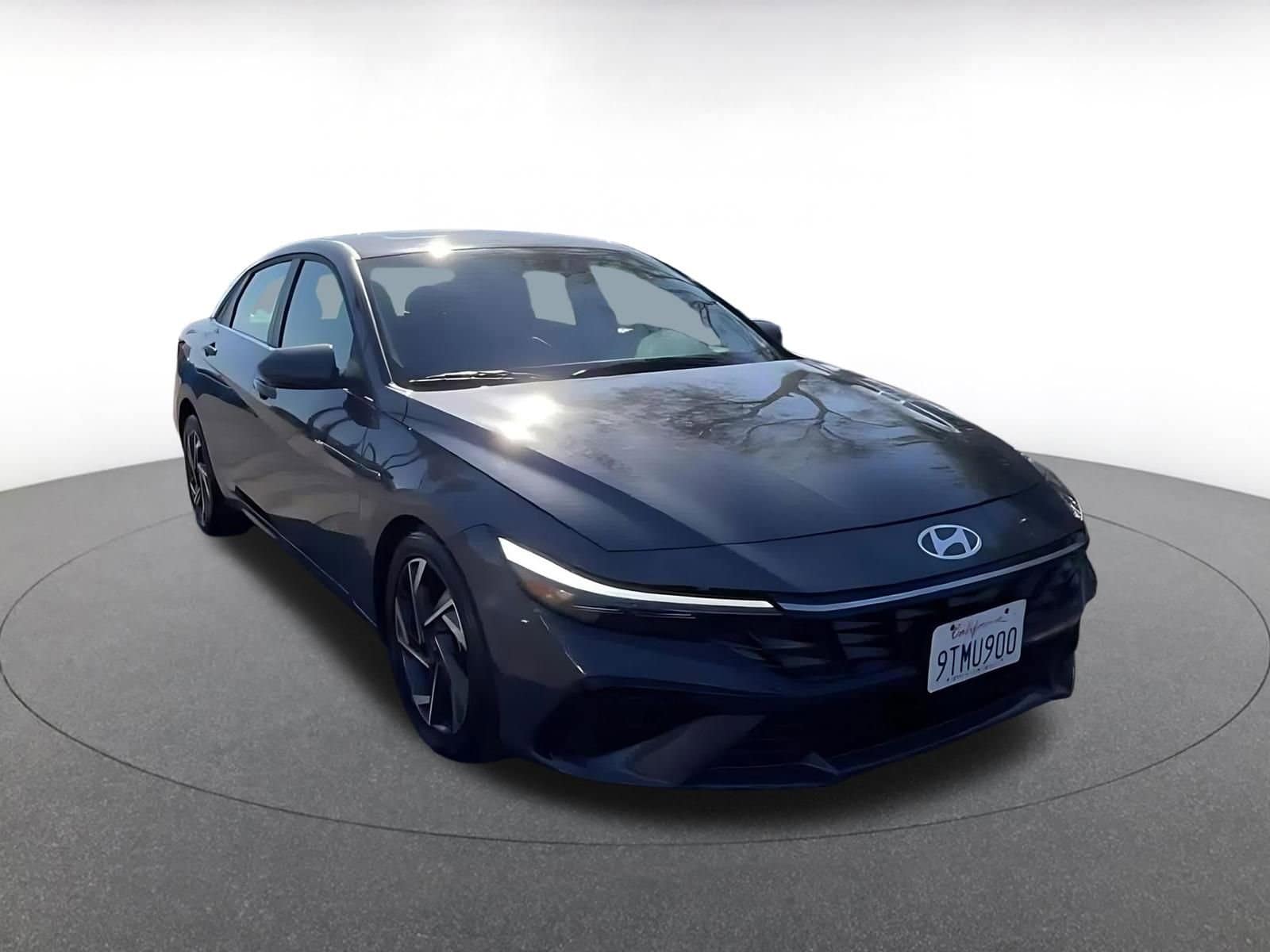 Thumbnail: 2025 Hyundai Elantra - 3