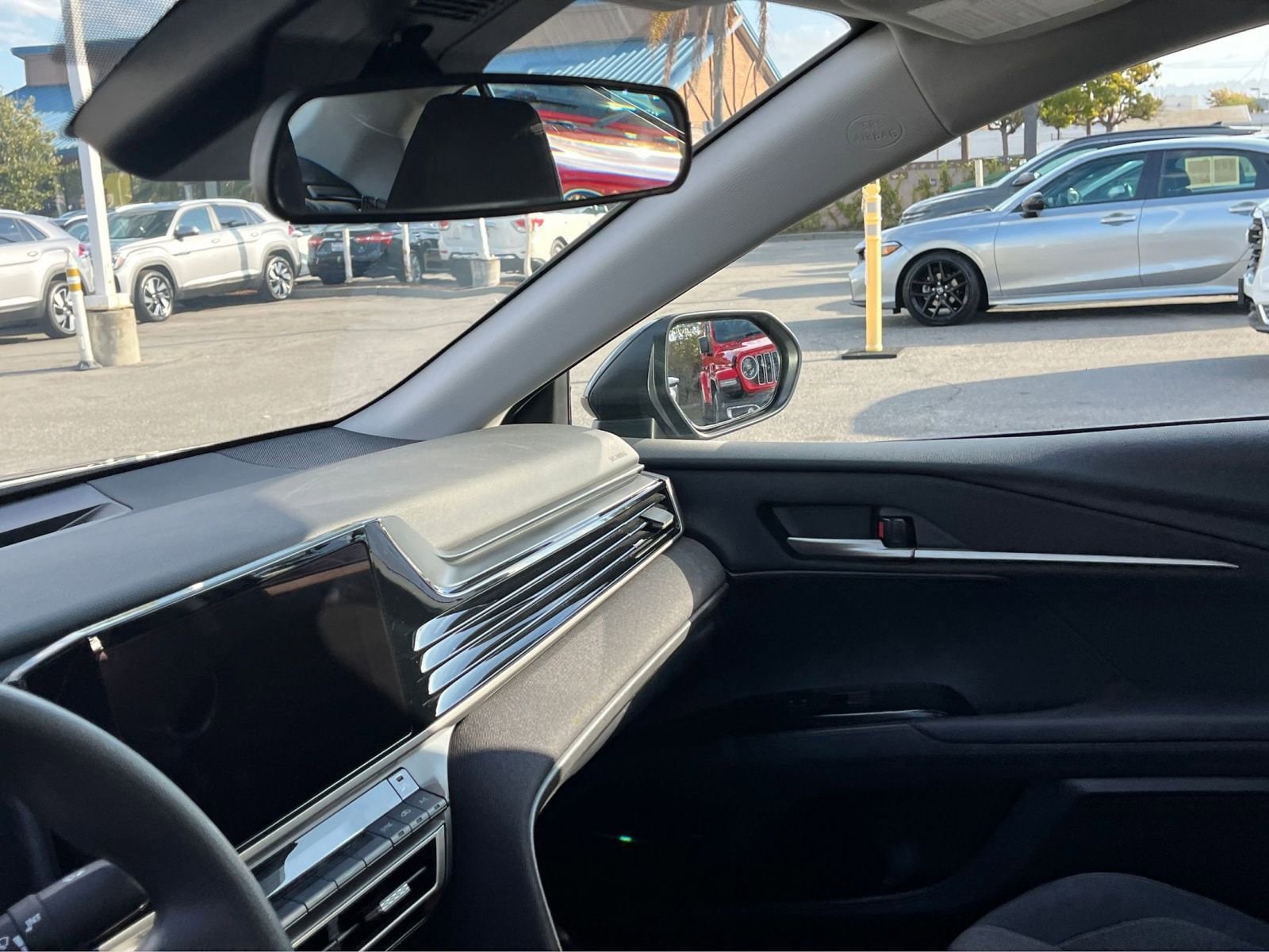 Thumbnail: 2025 Toyota Camry - 35