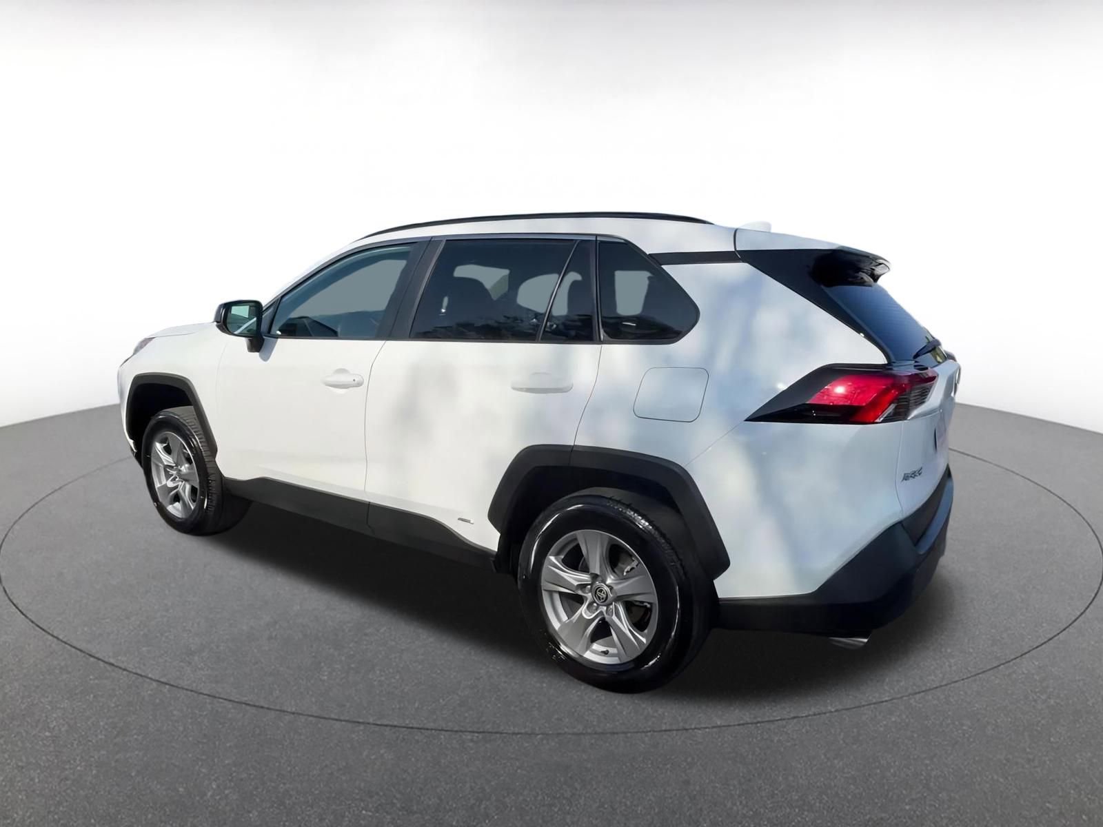 Thumbnail: 2025 Toyota RAV4 - 10