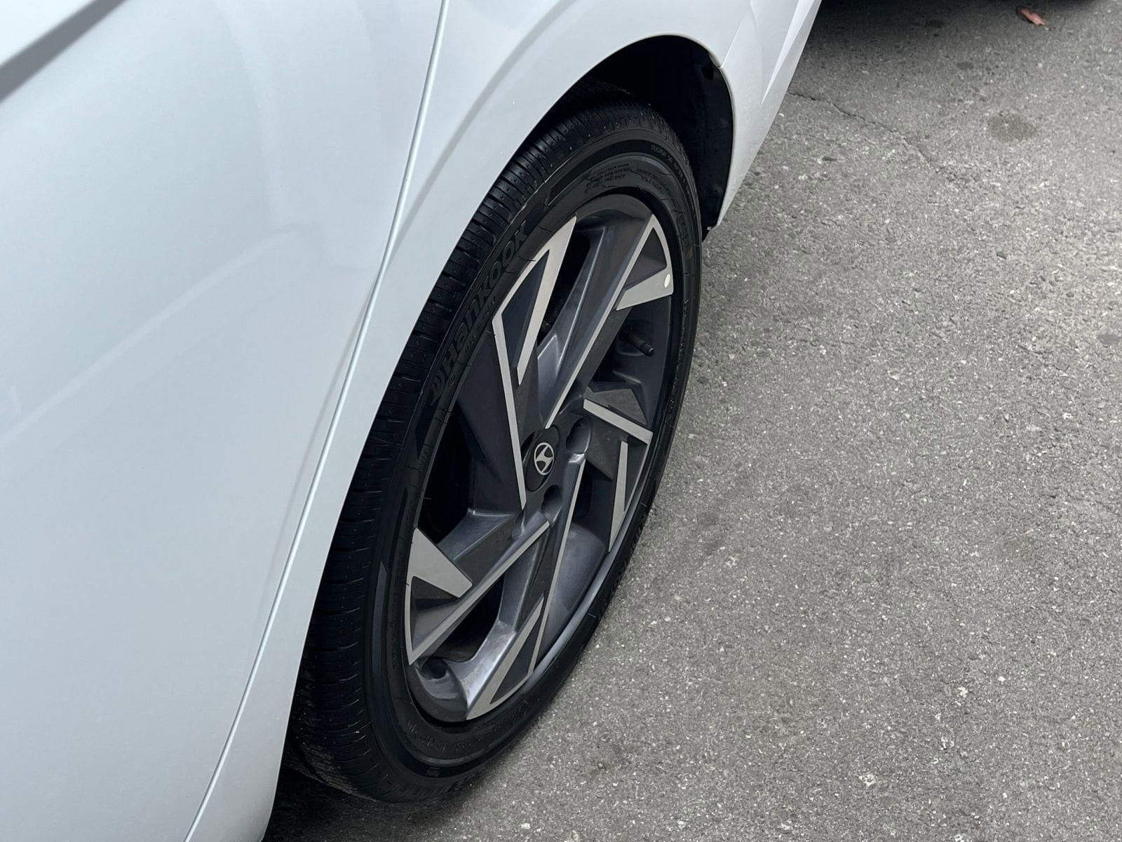 Thumbnail: 2025 Hyundai Elantra - 30