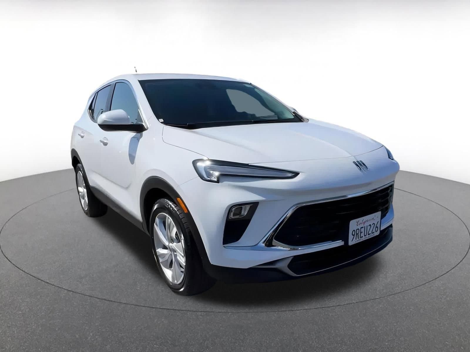 Thumbnail: 2025 Buick Encore GX - 3