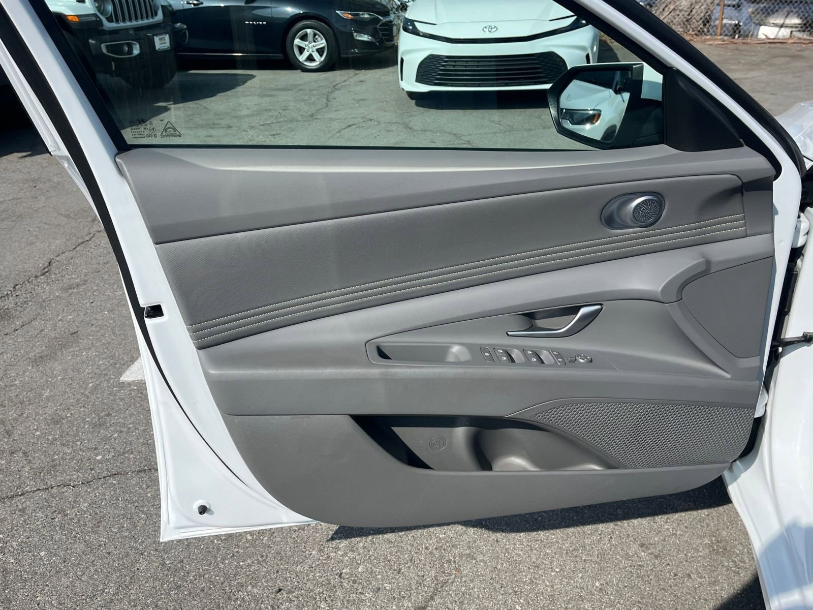 Thumbnail: 2025 Hyundai Elantra - 20