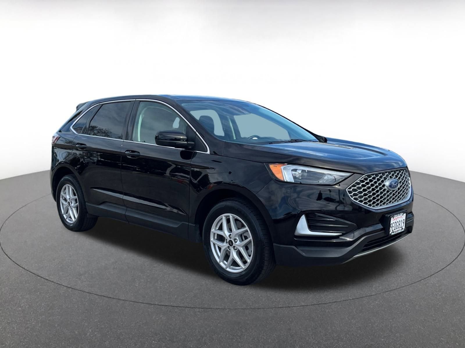 Thumbnail: 2023 Ford Edge - 1