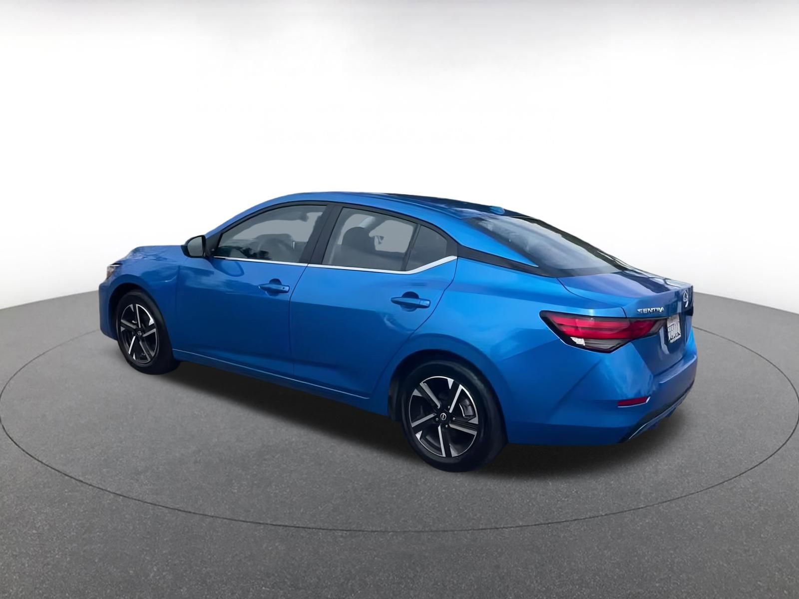 Thumbnail: 2025 Nissan Sentra - 10