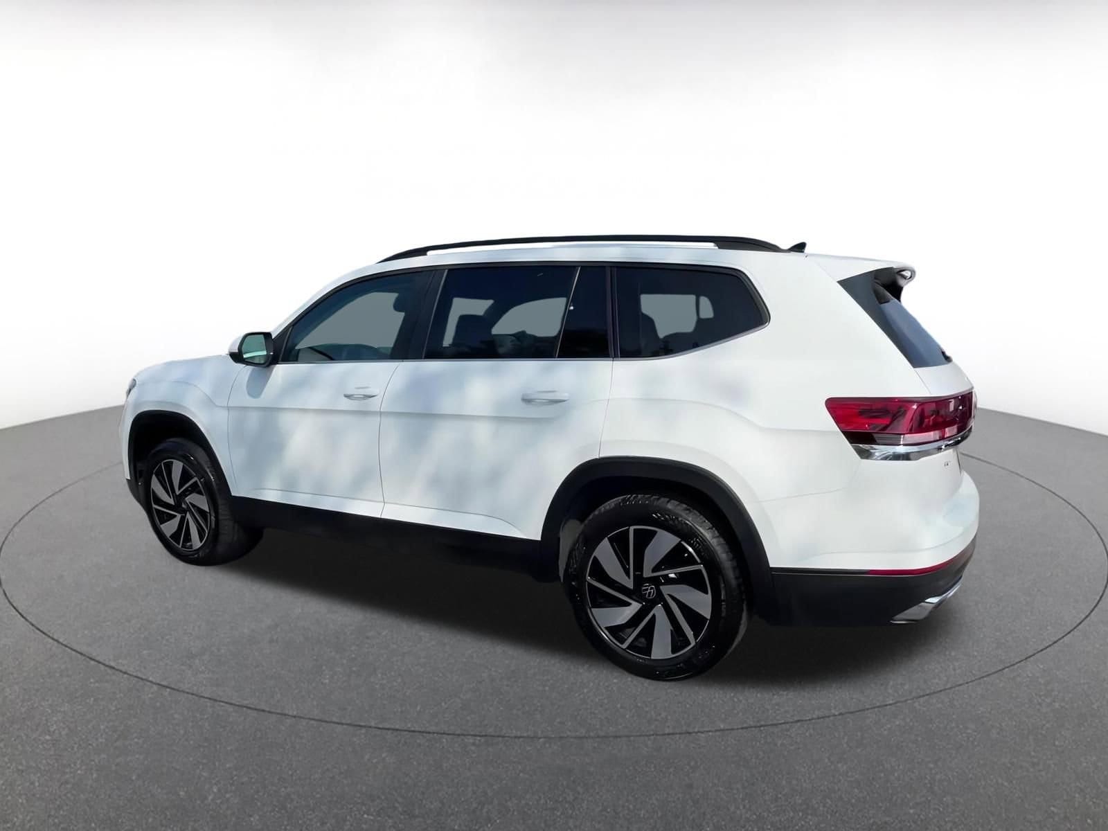 Thumbnail: 2025 Volkswagen Atlas - 10