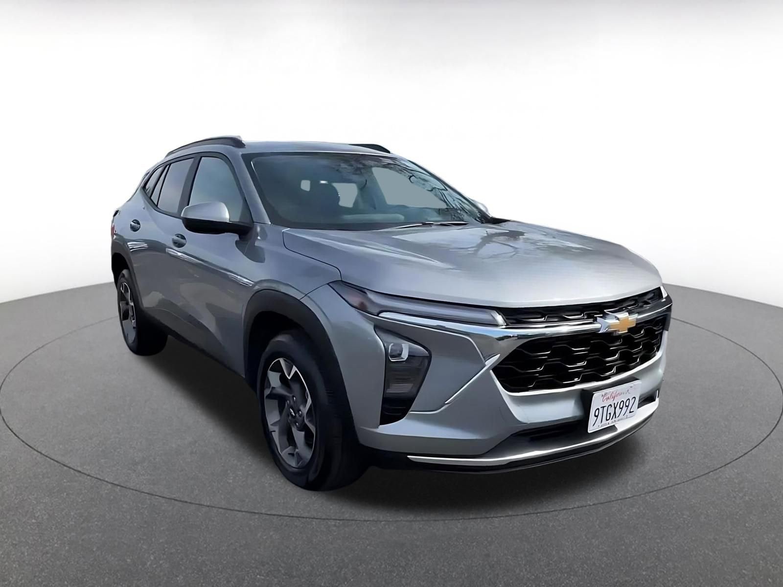 Thumbnail: 2025 Chevrolet Trax - 3