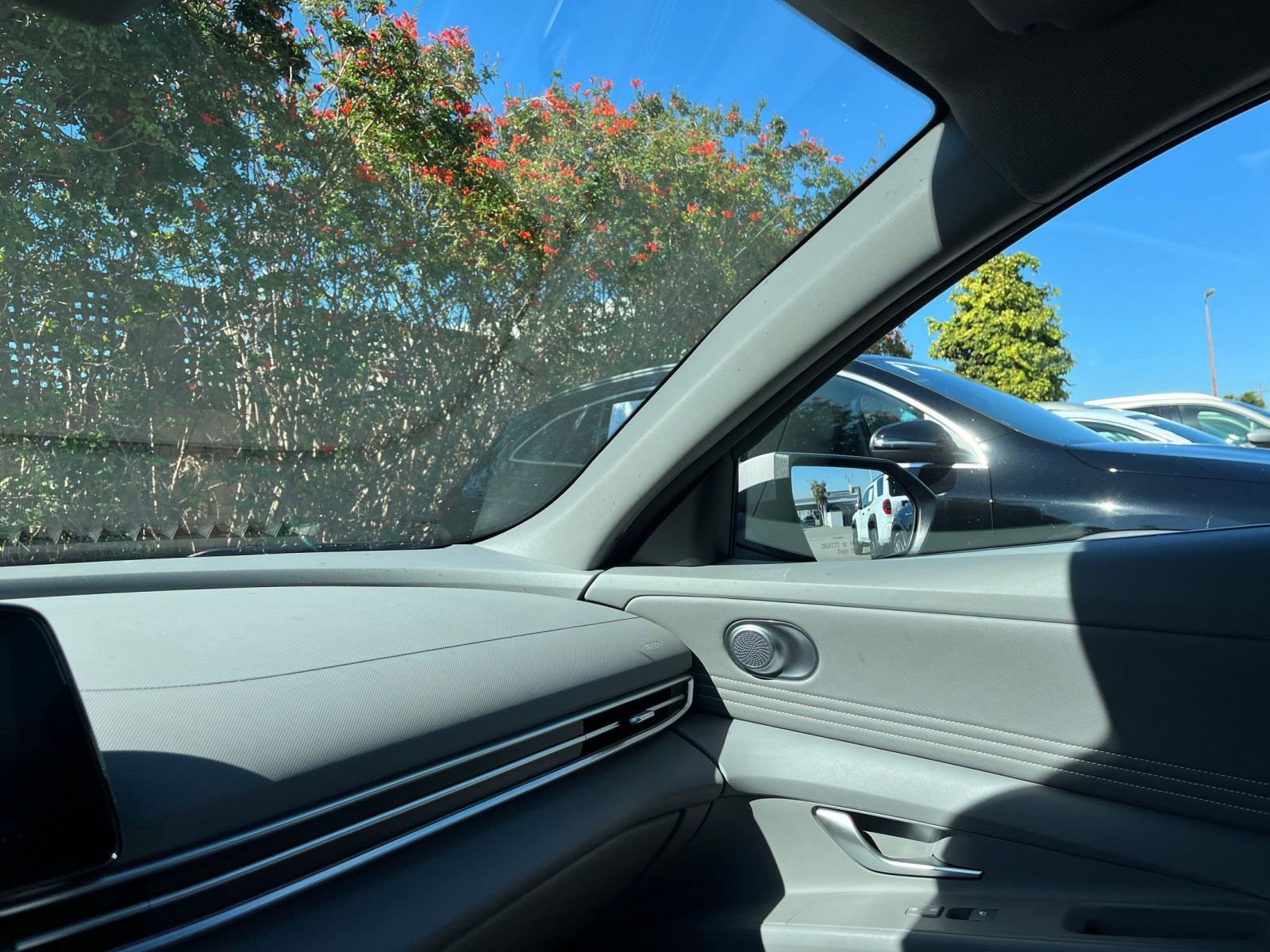 Thumbnail: 2025 Hyundai Elantra - 35