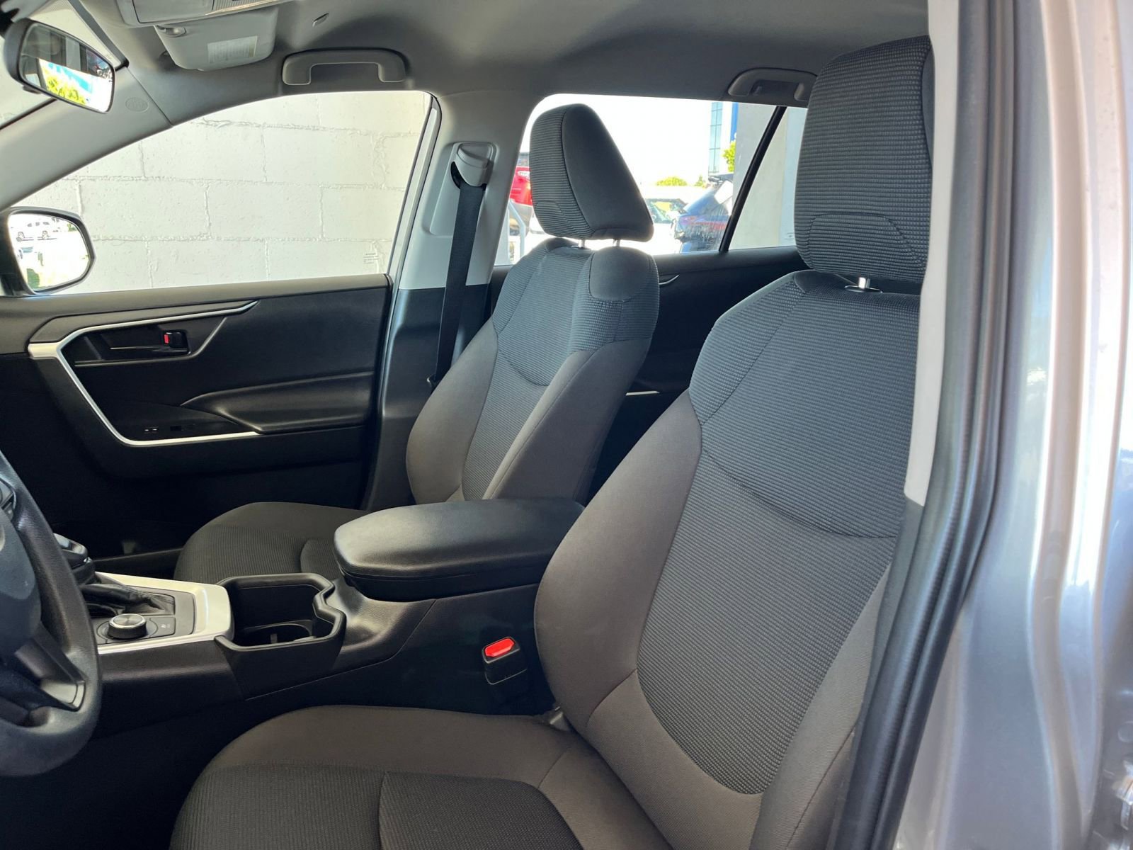 Thumbnail: 2025 Toyota RAV4 - 27