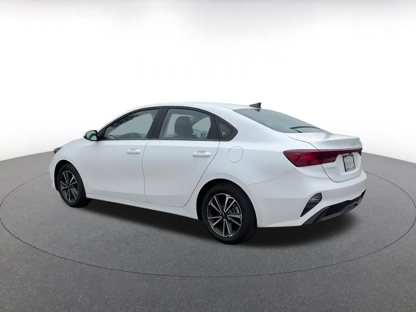 2024 Kia Forte LXS 8