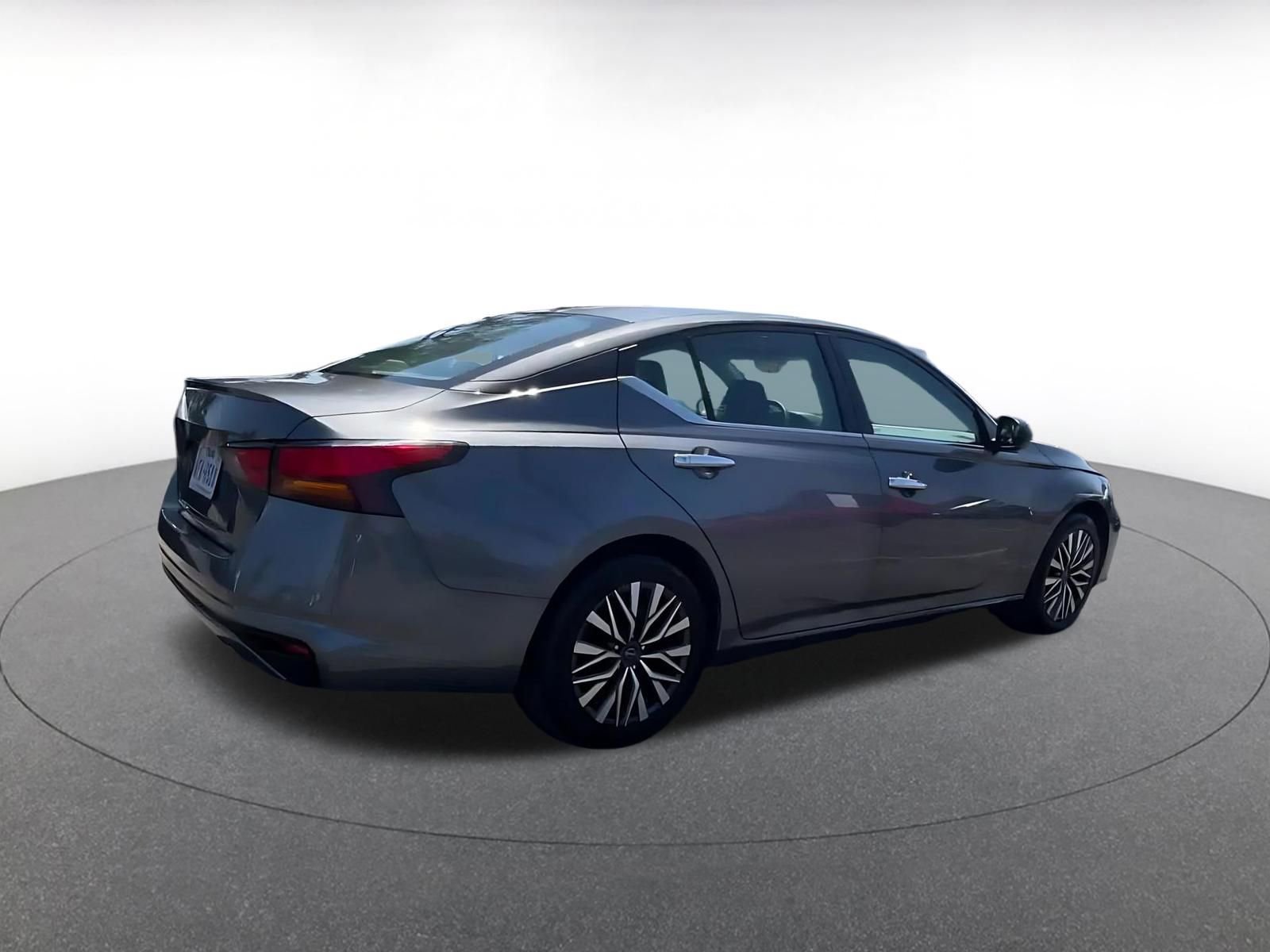 Thumbnail: 2025 Nissan Altima - 14