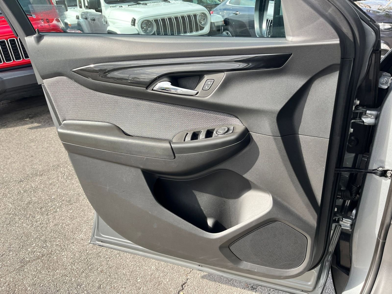 Thumbnail: 2025 Chevrolet TrailBlazer - 20