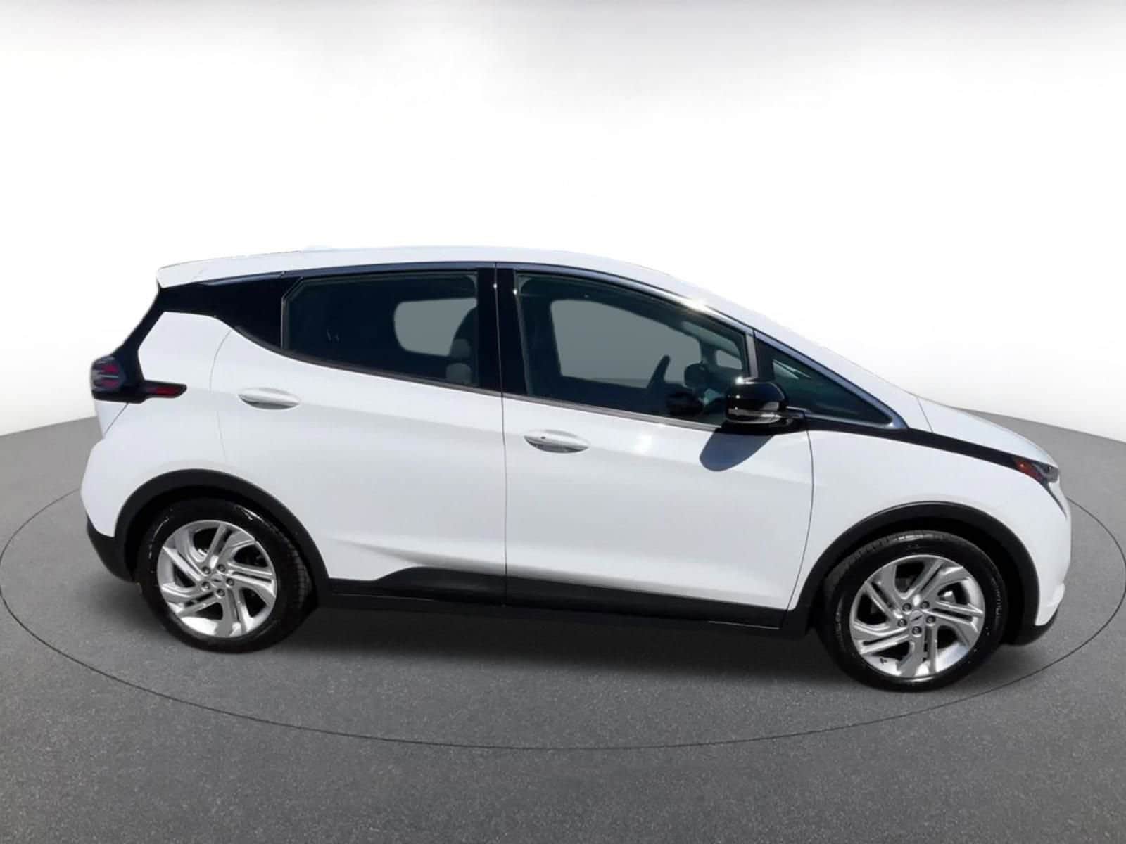 Thumbnail: 2023 Chevrolet Bolt EV - 13