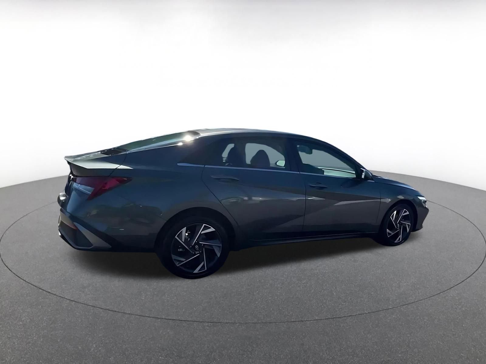 Thumbnail: 2025 Hyundai Elantra - 15