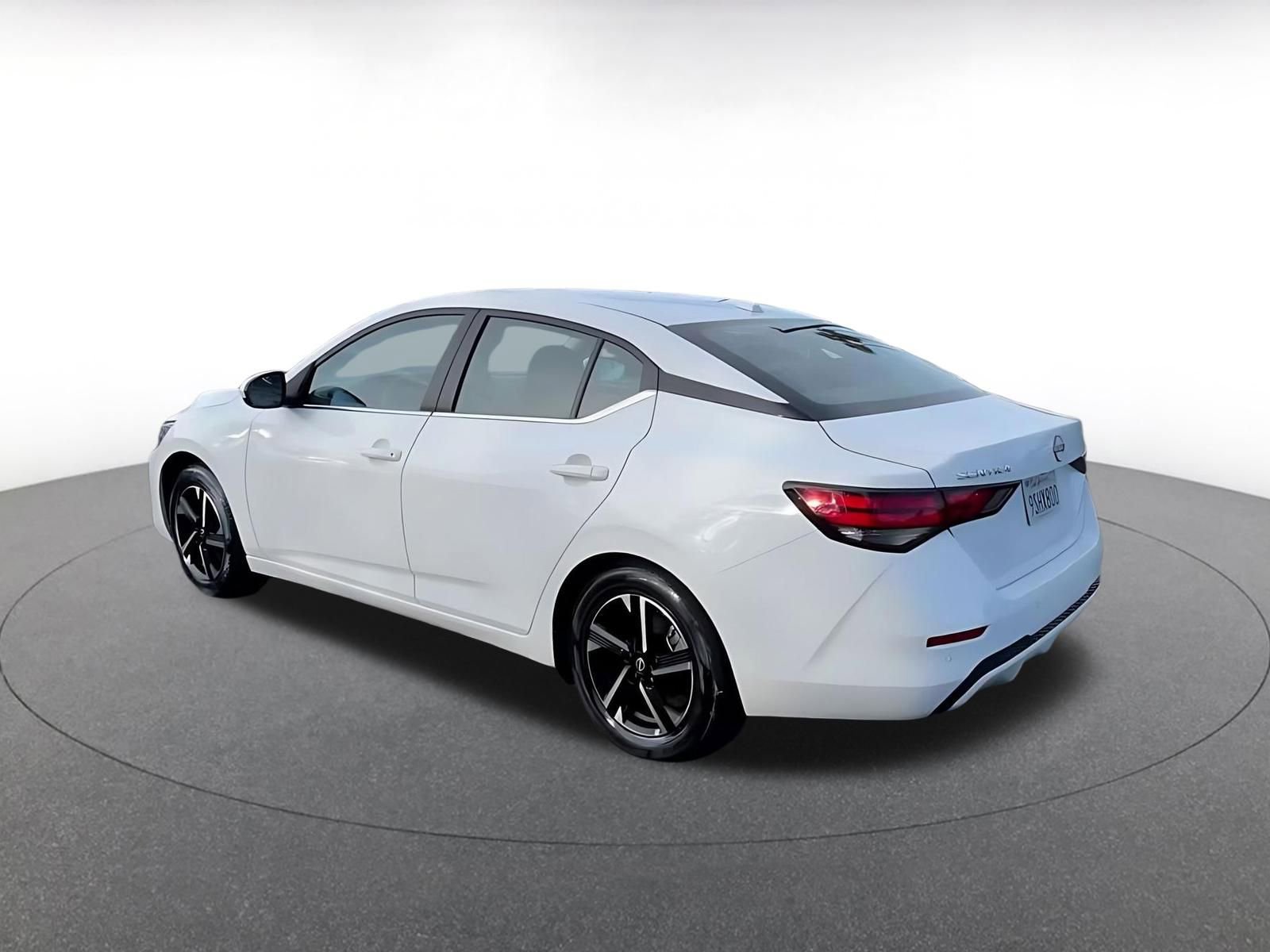 Thumbnail: 2025 Nissan Sentra - 10