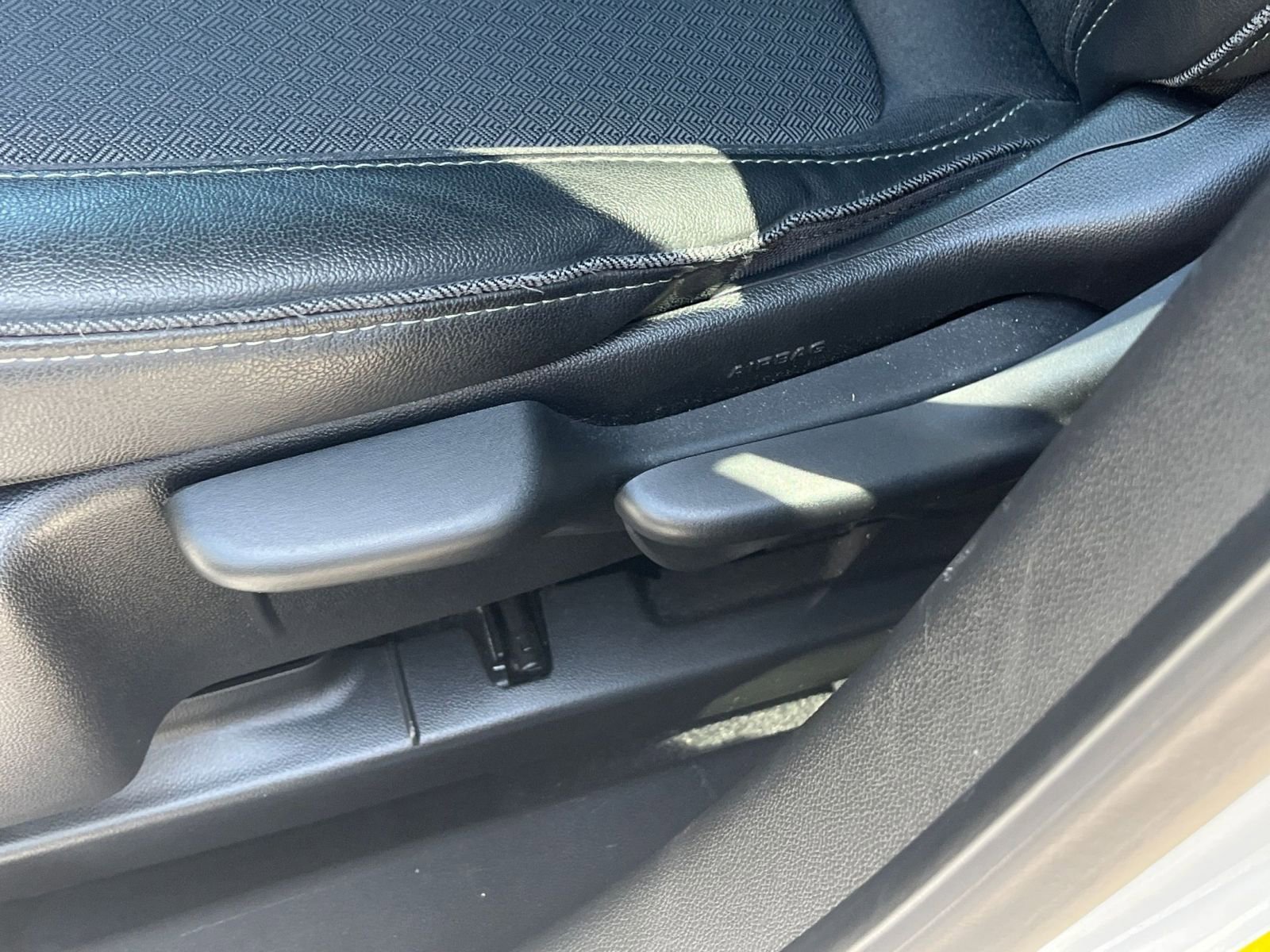 Thumbnail: 2025 Buick Encore GX - 22