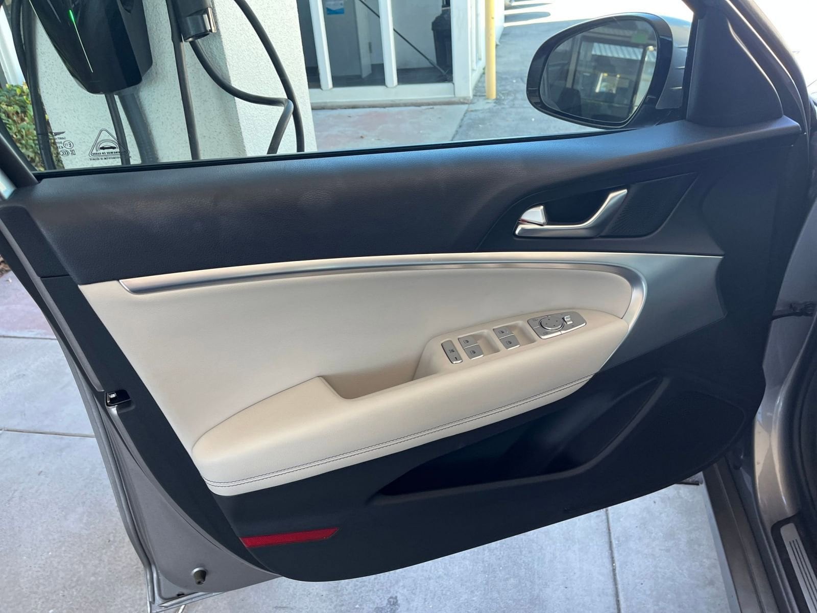 Thumbnail: 2025 Genesis G70 - 20