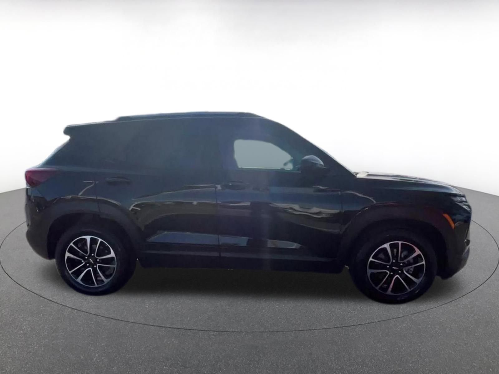 Thumbnail: 2025 Chevrolet TrailBlazer - 16