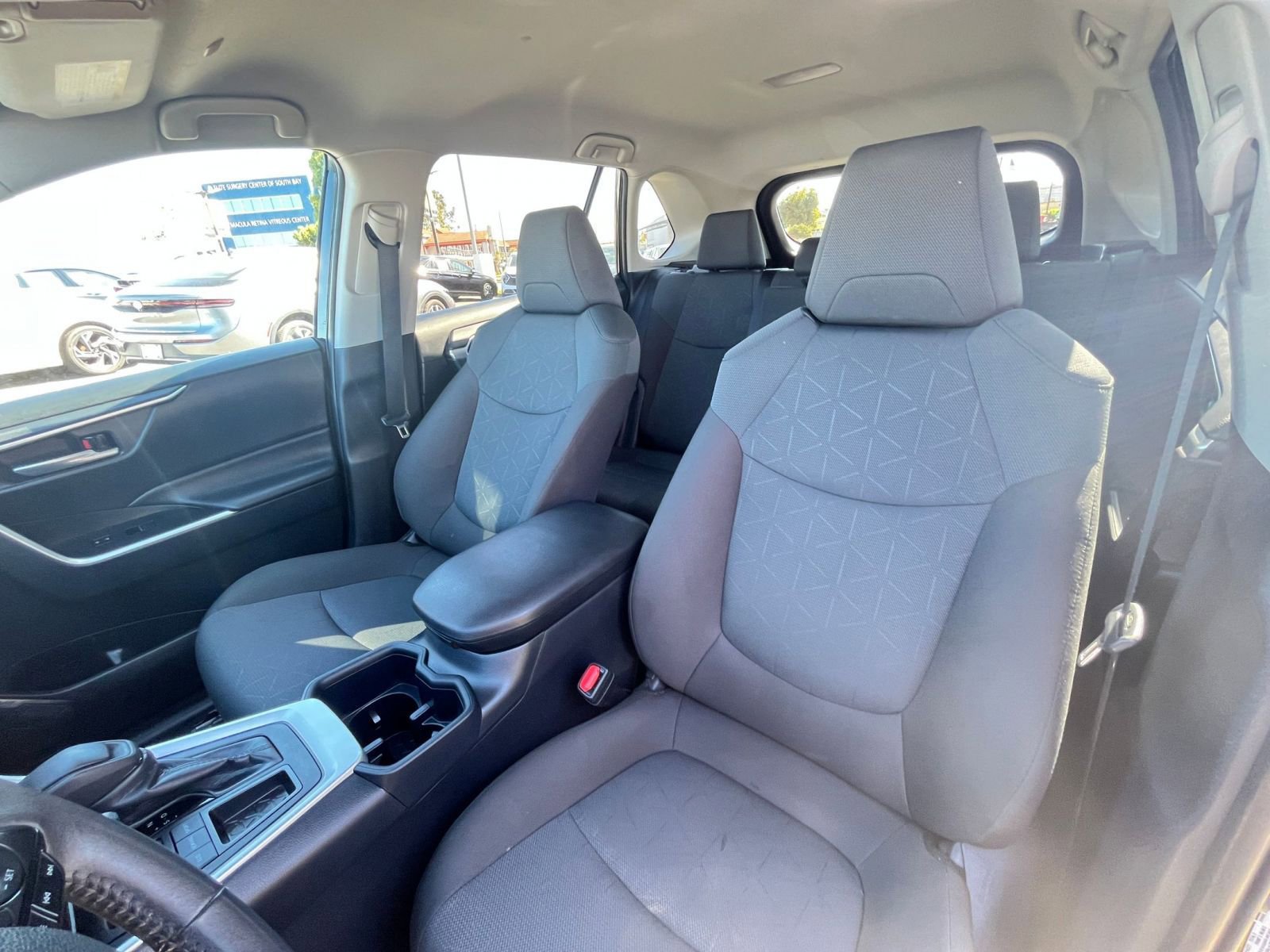 Thumbnail: 2025 Toyota RAV4 - 35