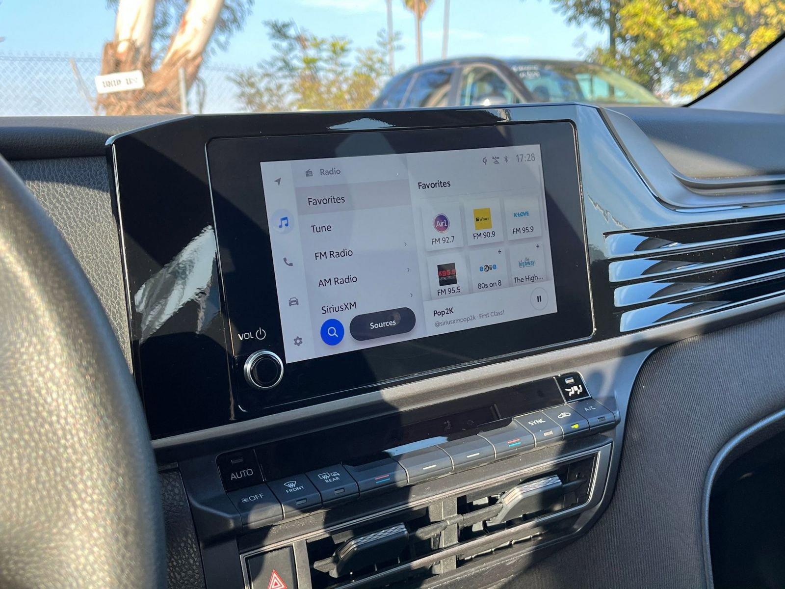 Thumbnail: 2025 Toyota Camry - 21