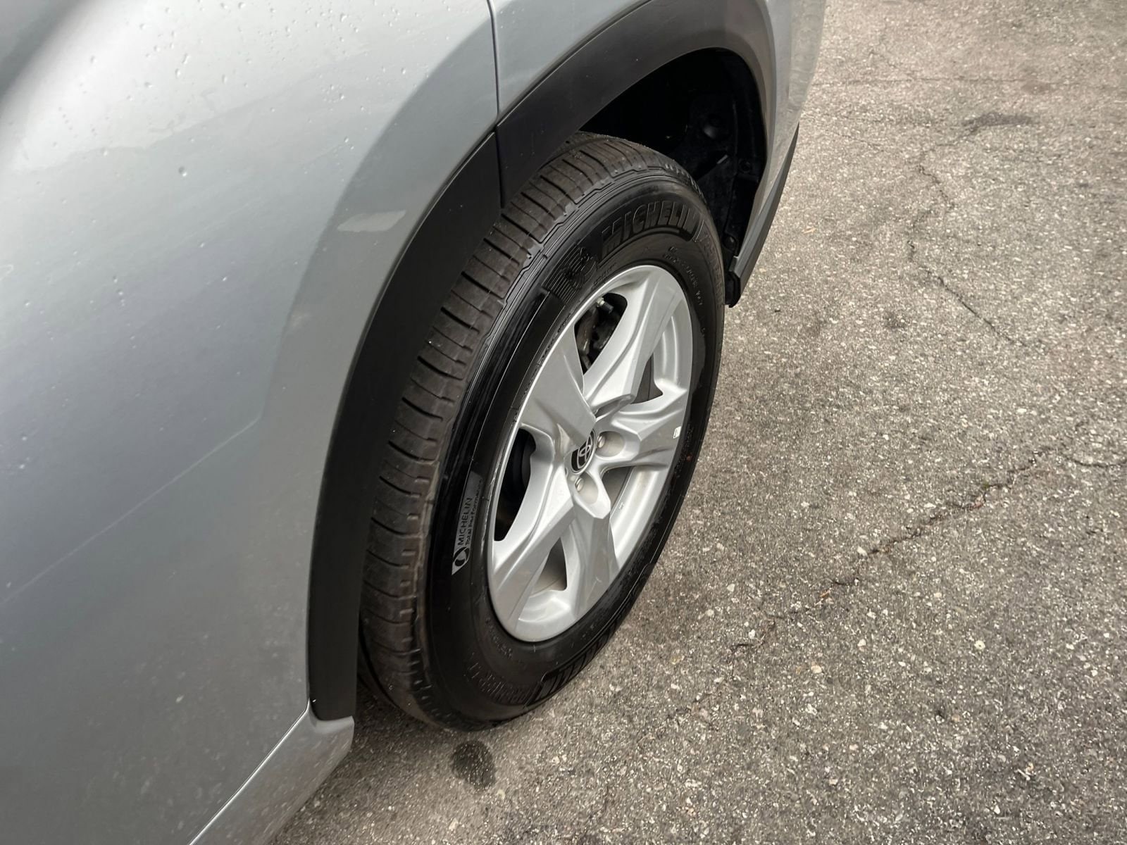 Thumbnail: 2025 Toyota Highlander - 32