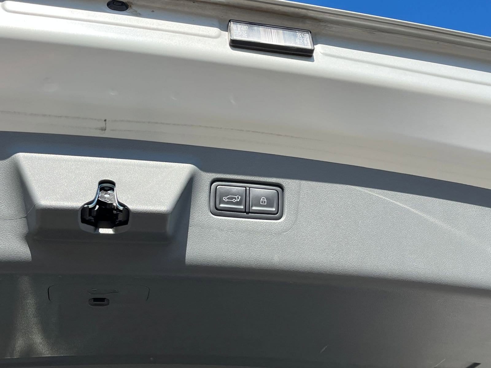 Thumbnail: 2025 Hyundai Santa Fe - 21