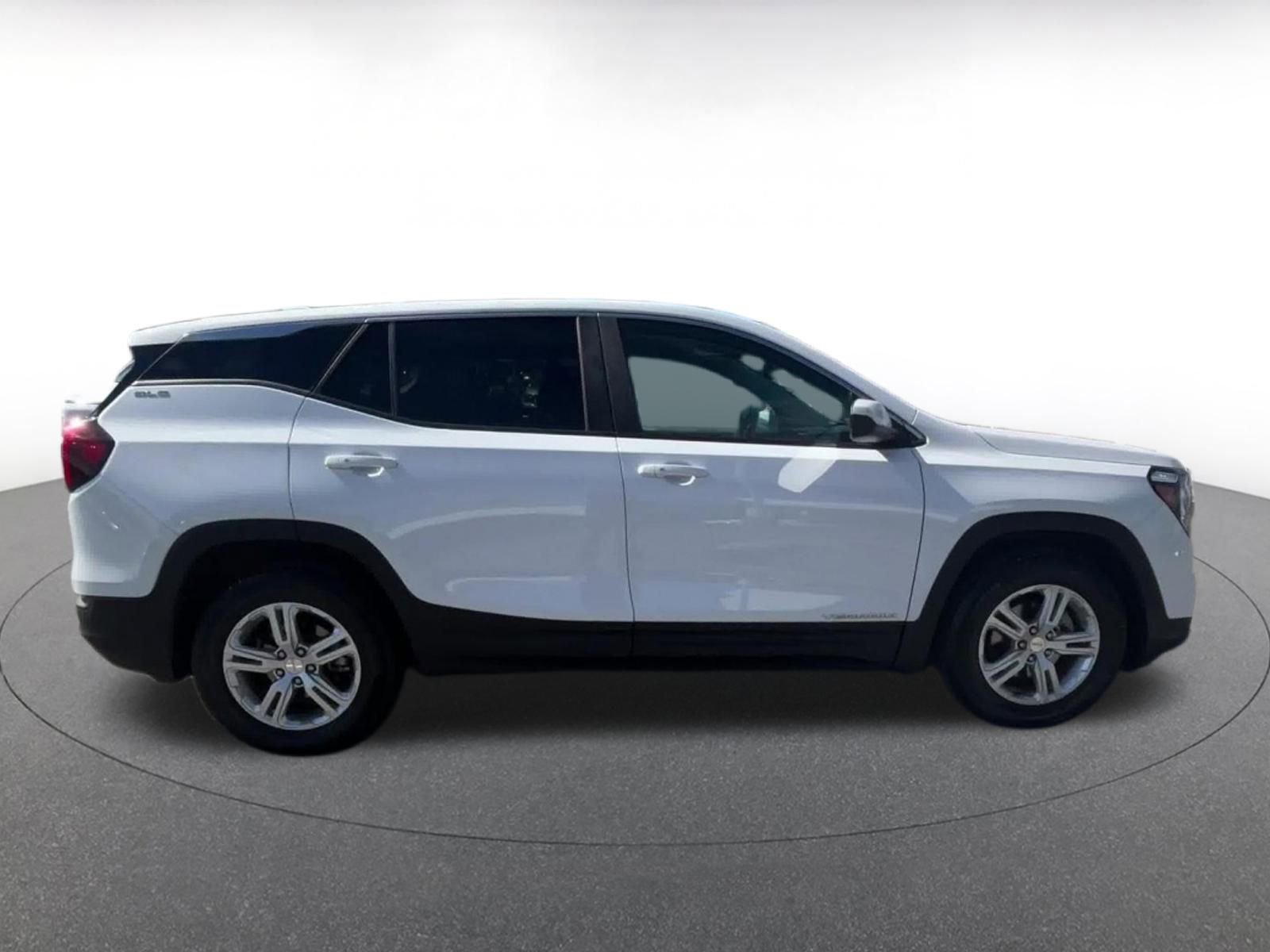 Thumbnail: 2024 GMC Terrain - 16