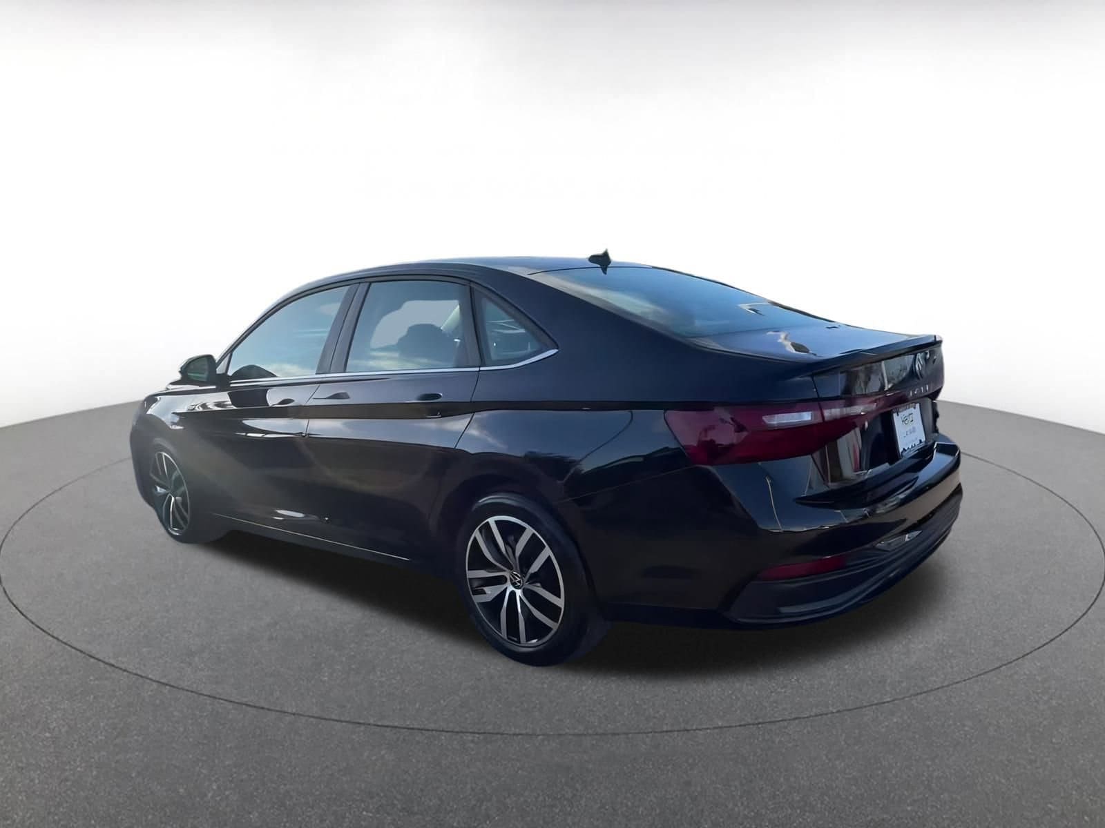 Thumbnail: 2025 Volkswagen Jetta - 10