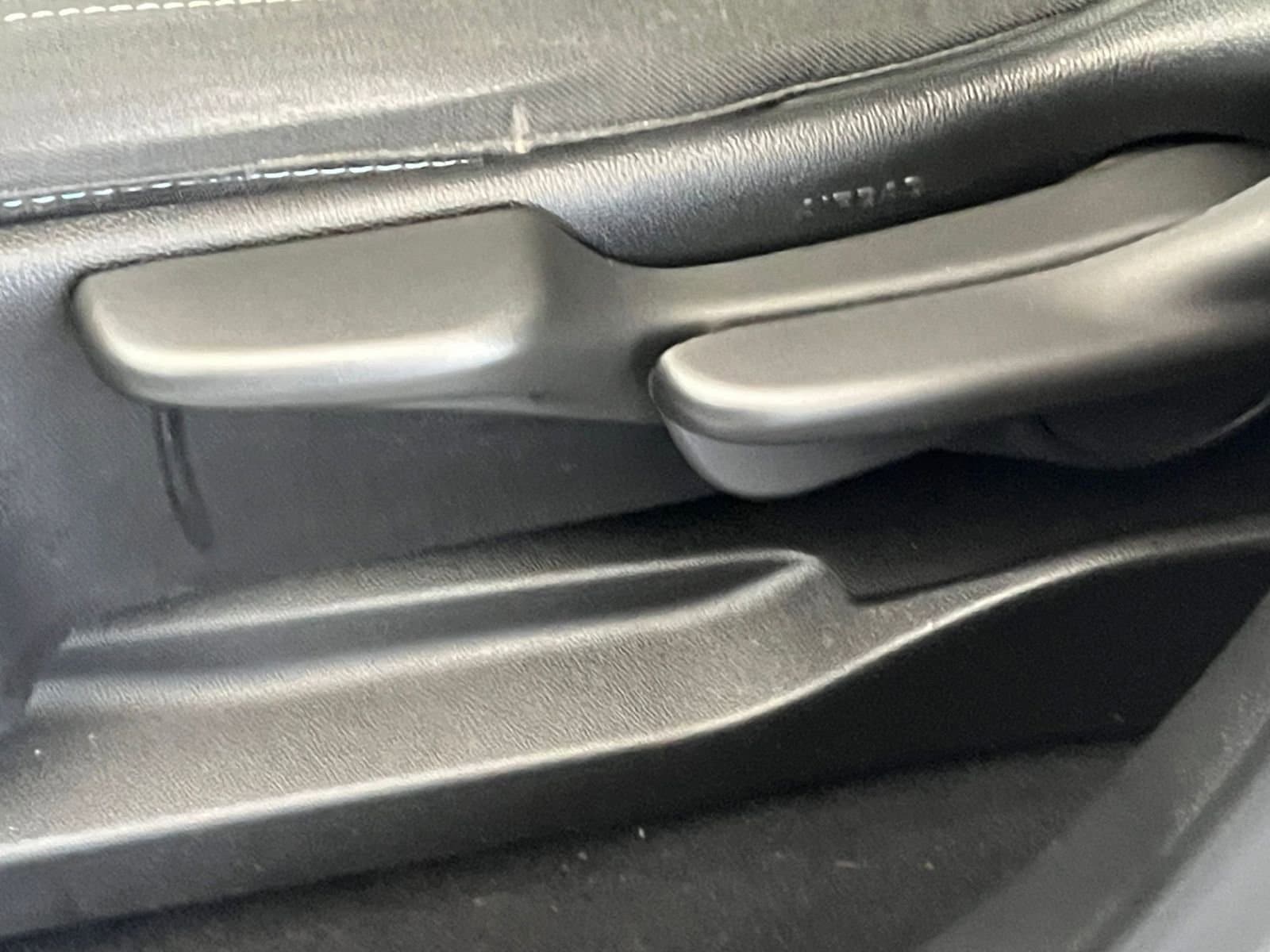 Thumbnail: 2023 Chevrolet Bolt EV - 23