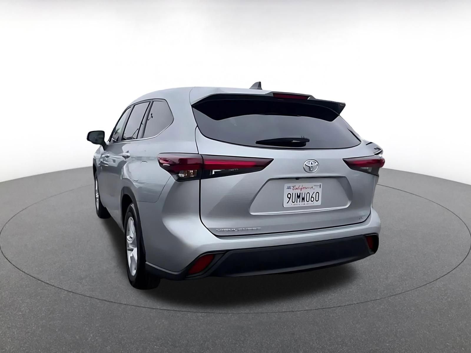 Thumbnail: 2025 Toyota Highlander - 11