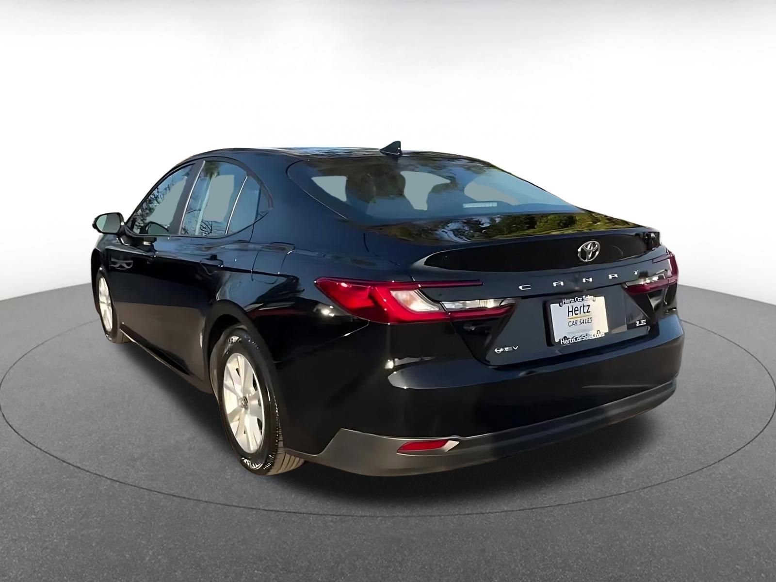 Thumbnail: 2025 Toyota Camry - 11