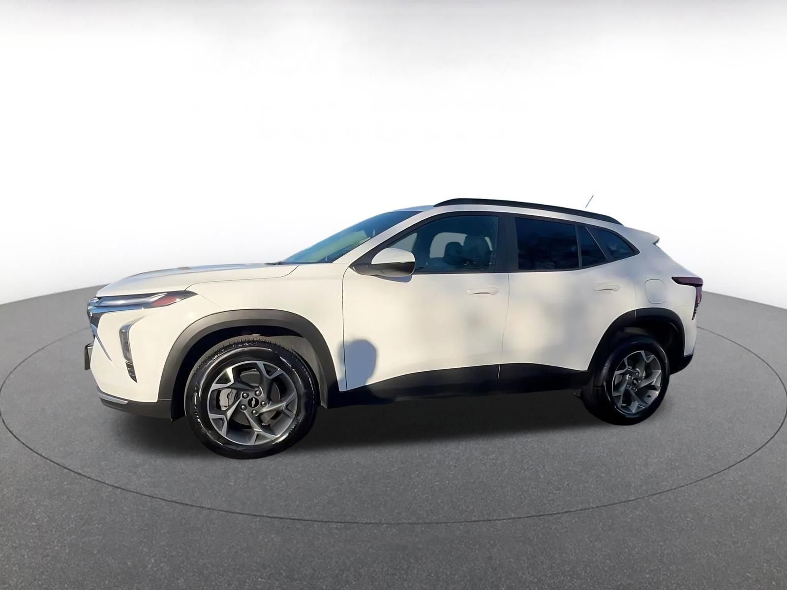 Thumbnail: 2025 Chevrolet Trax - 9