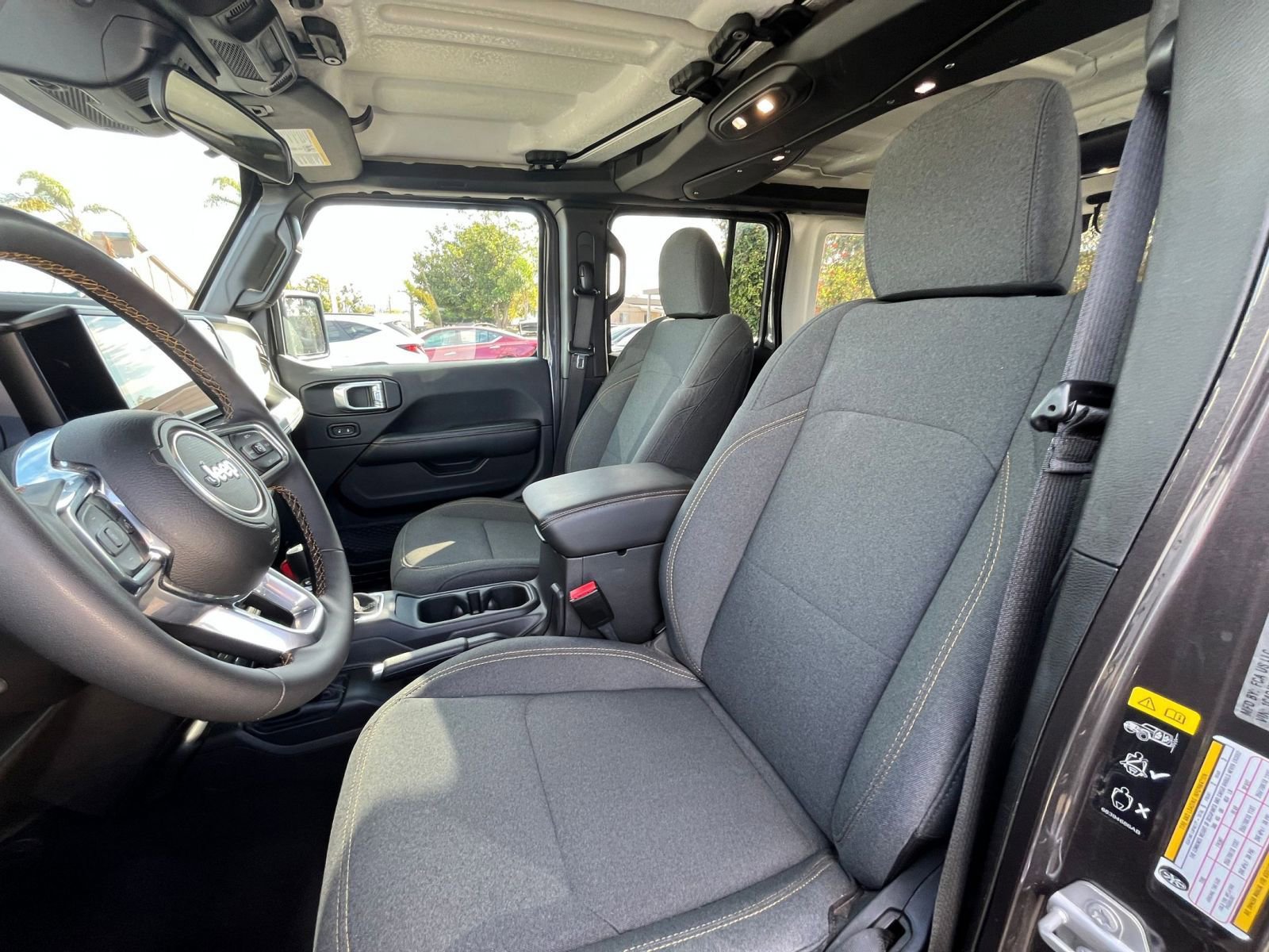 Thumbnail: 2025 Jeep Wrangler - 25